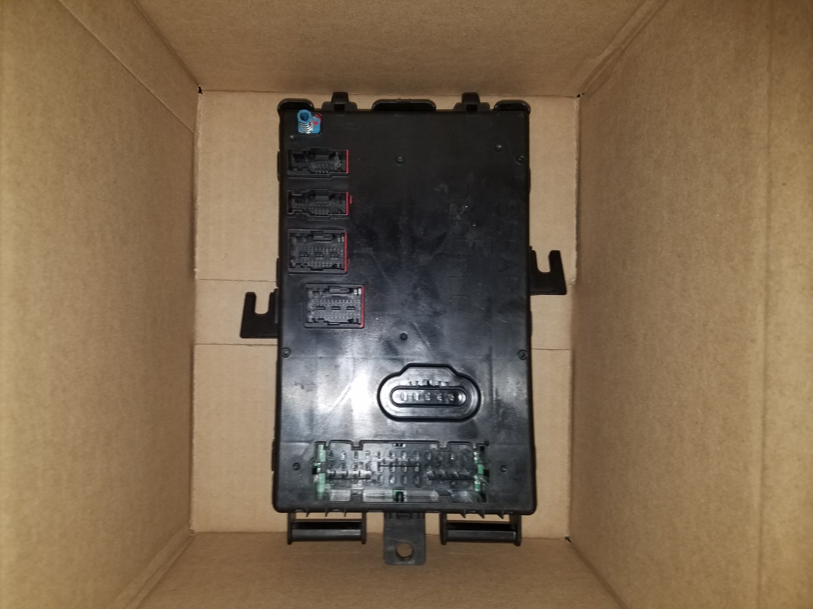 2005 2006 FORD MUSTANG BCM BODY CONTROL MODULE COMPUTER UNIT 5R3T-14B476-BE