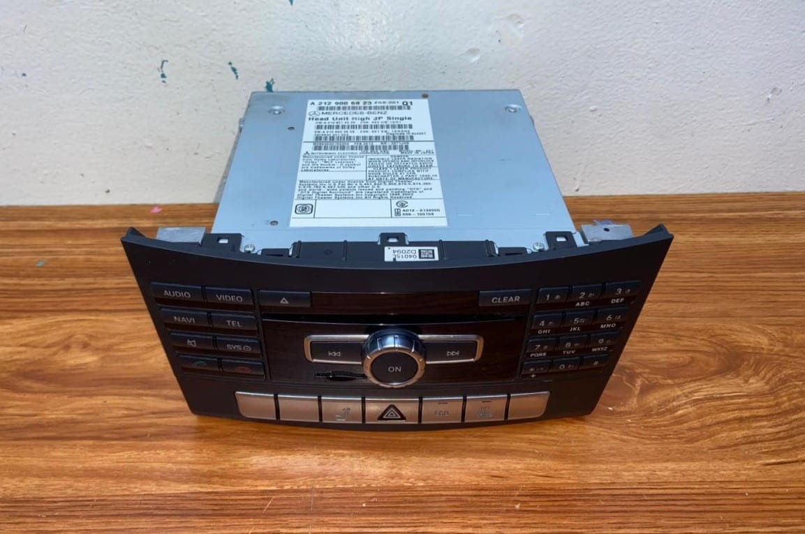 2012-2014 Mercedes-Benz E550 Head Unit Control A2129006823 W212 E-Class