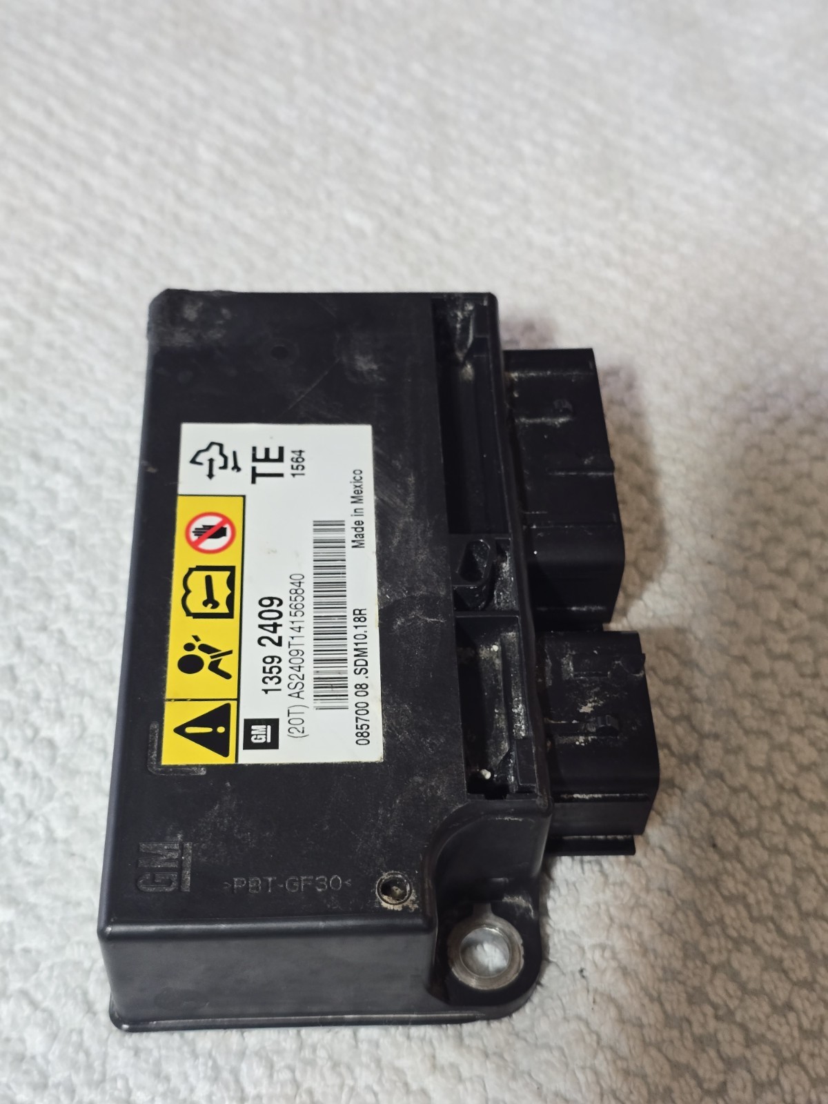 Chevrolet Sonic ECU Computer Module 13592409 Used Front Pin Terminal