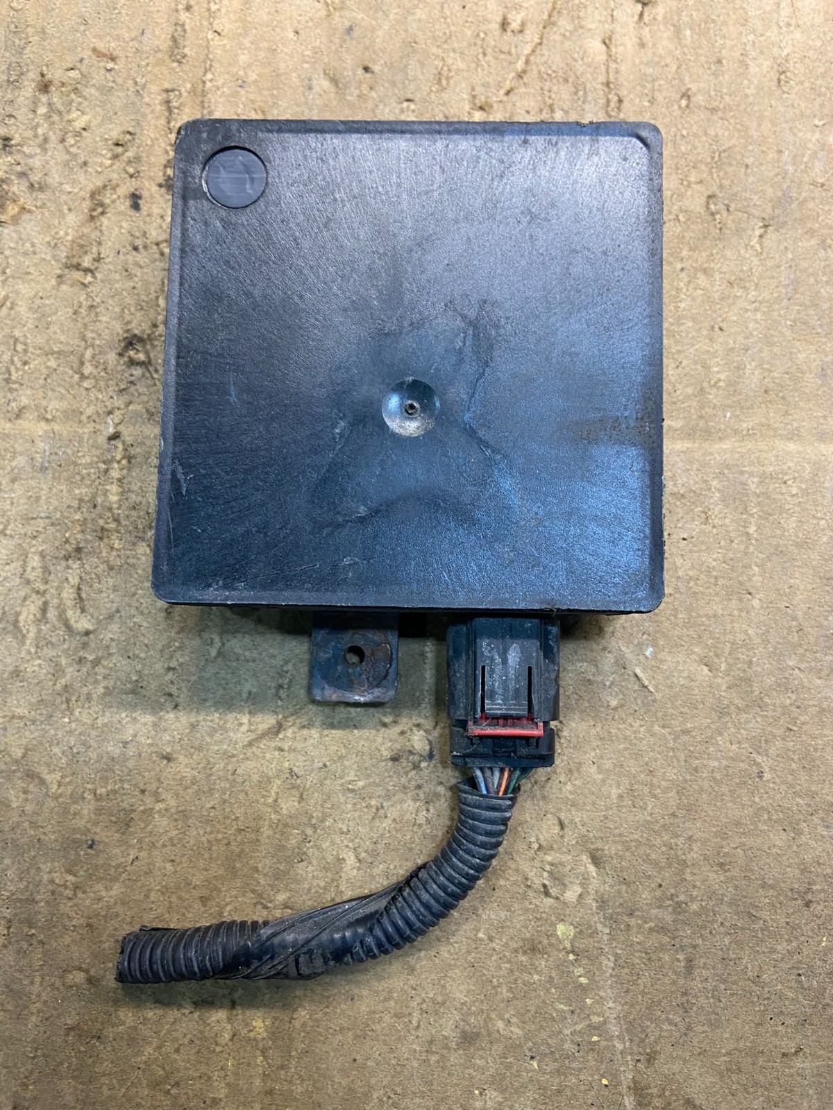 2013 to 2018 Ford Lincoln Rear Radar Blind Spot Module Y4173 DG G2U