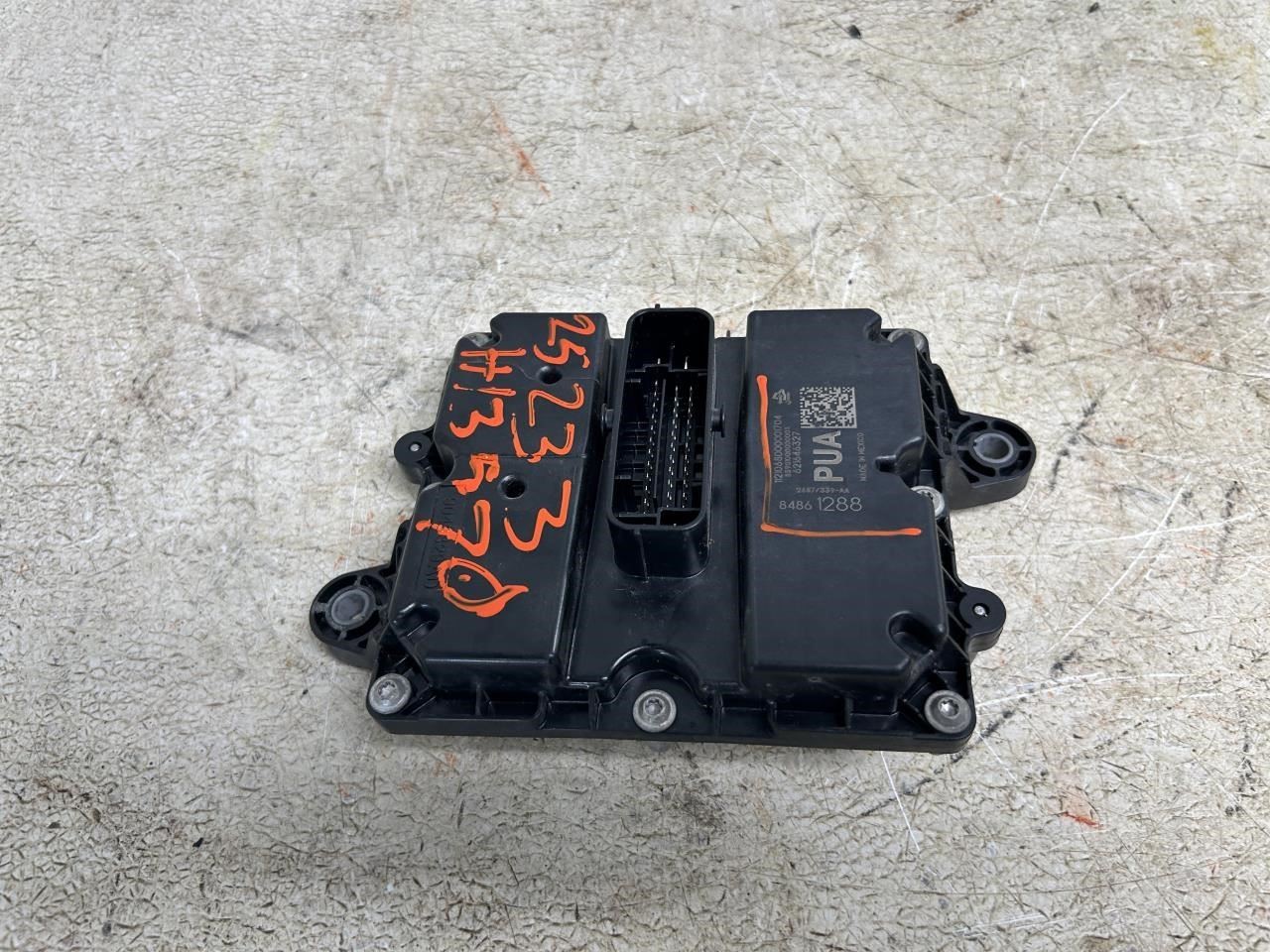 2021 CHEVROLET SILVRDO15 Transfer Case Control Module OEM Part Number 84861288