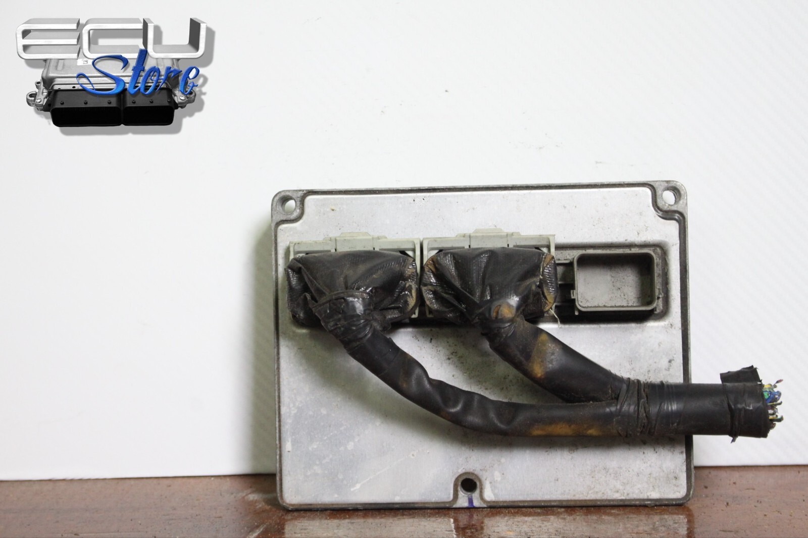 Ecu Control Unit Motor 4M51-12A650-VF Esu-121 Ford Focus Ii 2.0