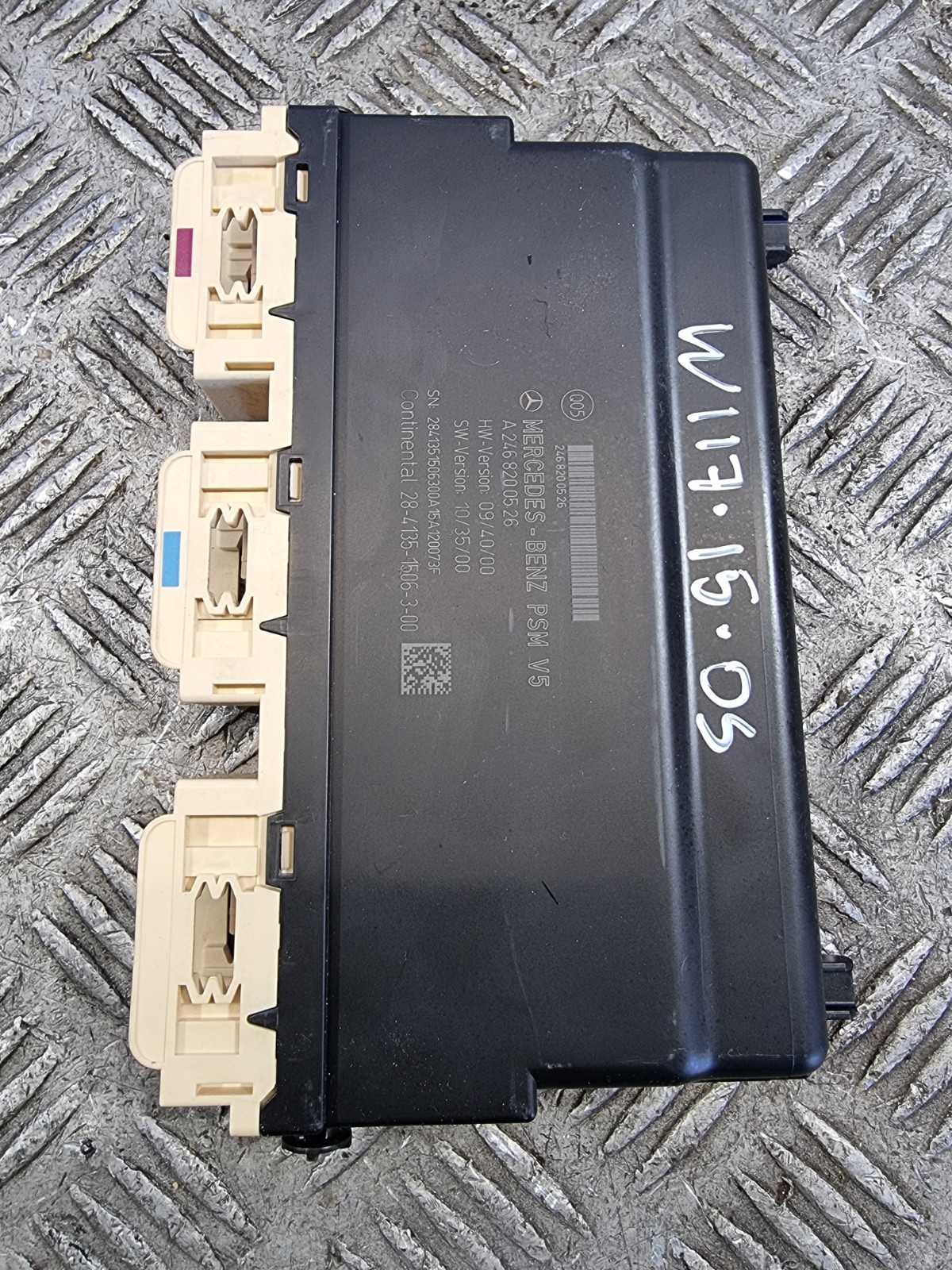 MERCEDES CLA200 SEAT CONTROL MODULE FRONT RIGHT A2468200526 W117 AUTO COUPE 2016