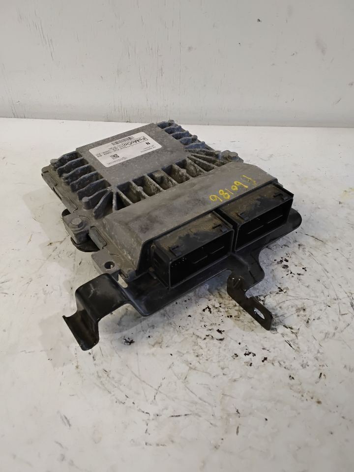 Engine ECM Electronic Control Module 3.7L Fits 17-20 LINCOLN CONTINENTAL 3718838