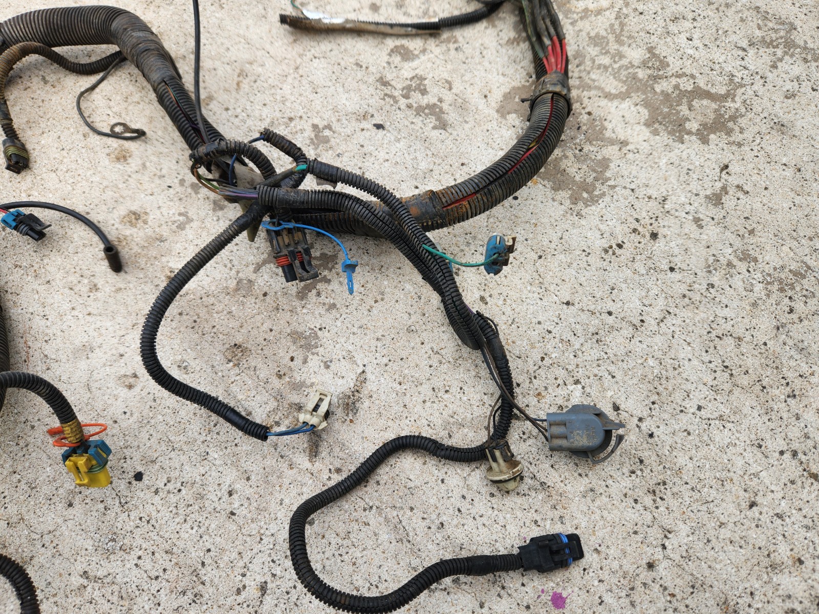 1995 Trans AM Engine Bay Forward Harness Headlights Horns Fans Relays *READ*
