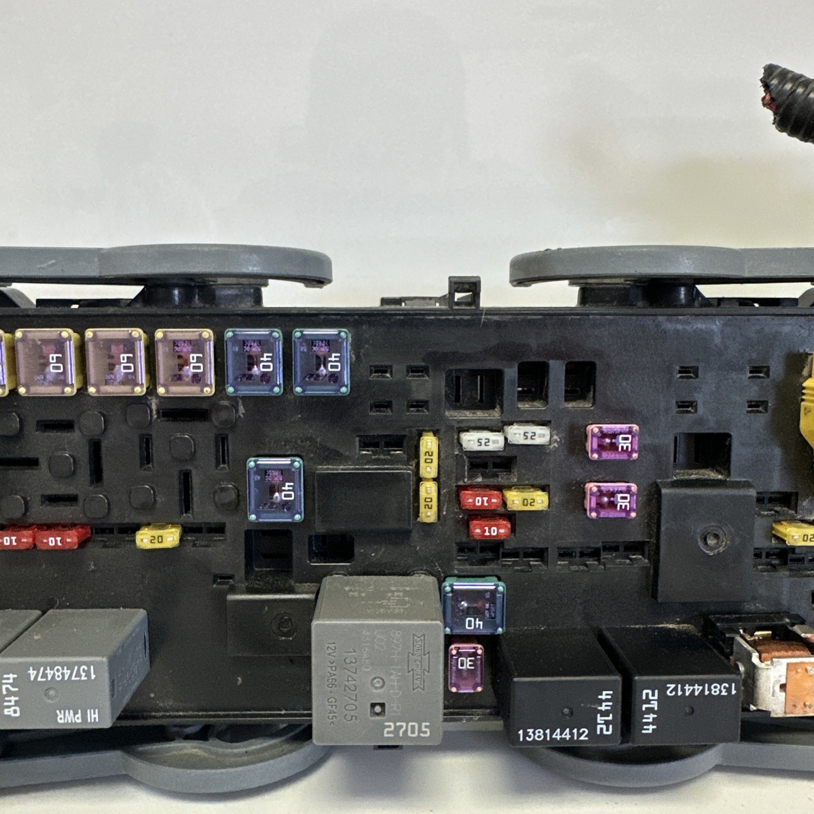 11-19 Dodge Journey 3.6L TIPM Totally Integrated Power Module Box 68143314AA OEM