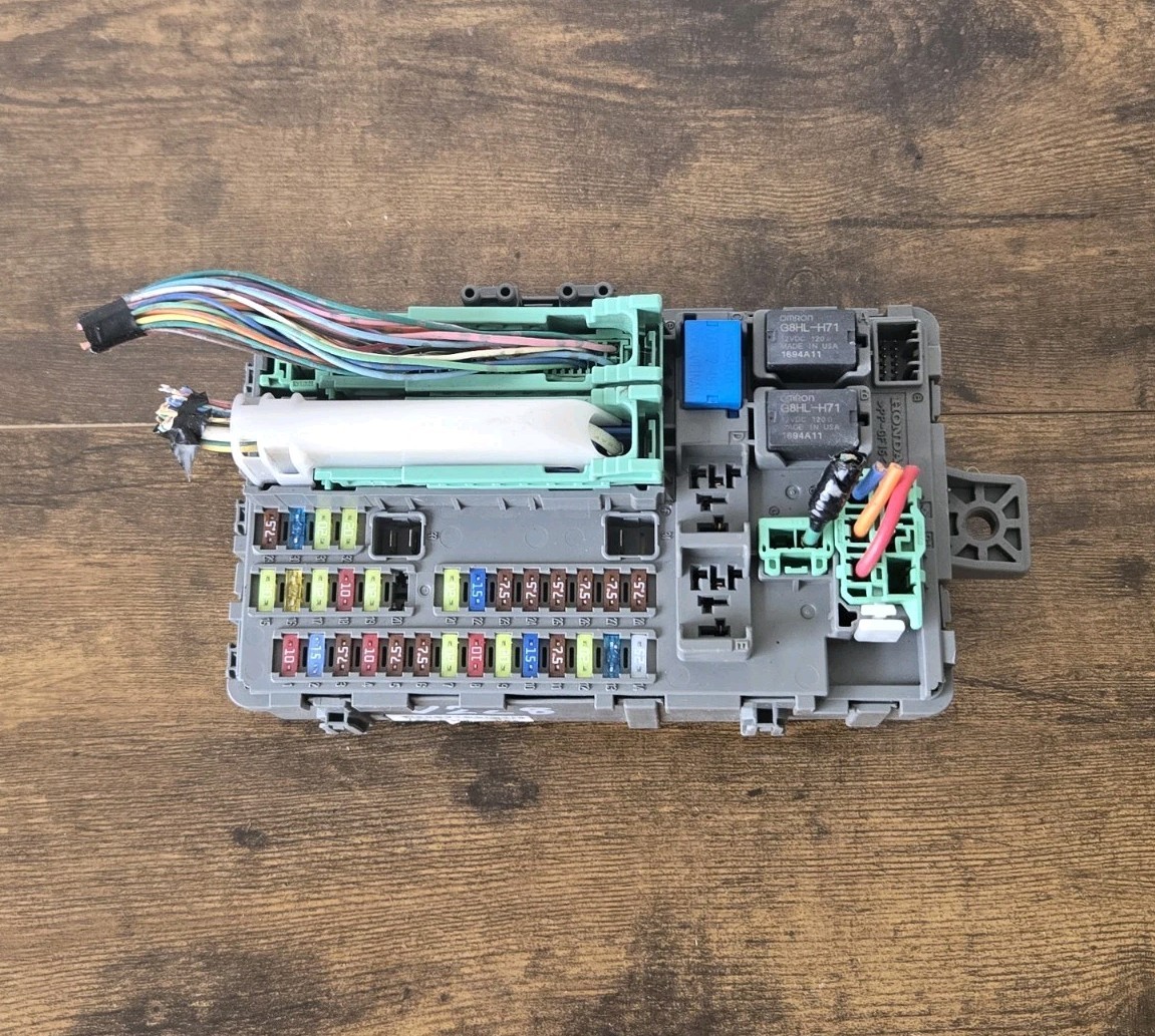 2014 2015 Acura Mdx Driver Cabin Room Fuse Box Inside Fuse Box 38200-TZ5-A21