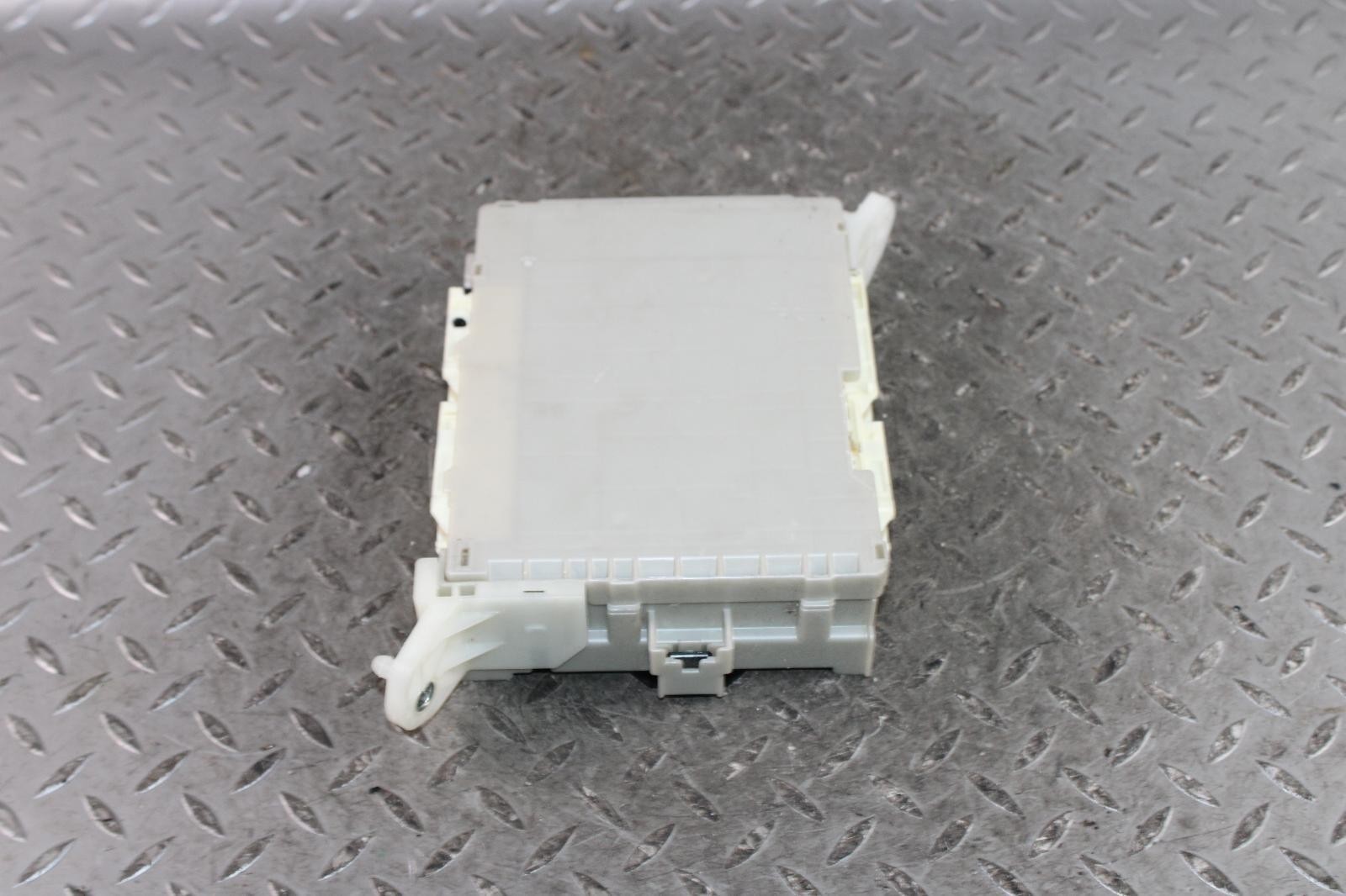 10-11 4 RUNNER Multiplex Network Dash MPX Body Control Module Unit Factory OEM