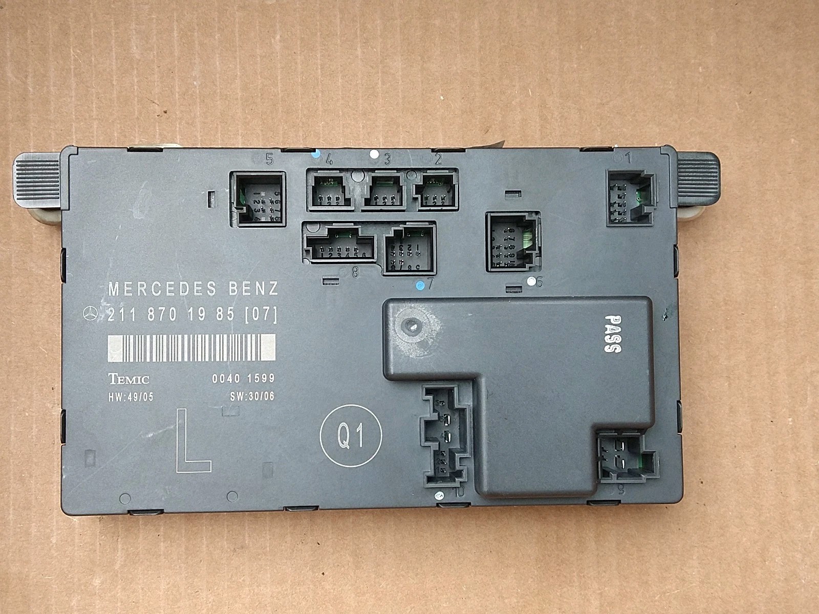 03-09 Mercedes W211 E350 E550 Front Left Driver Side Door Control Module OEM