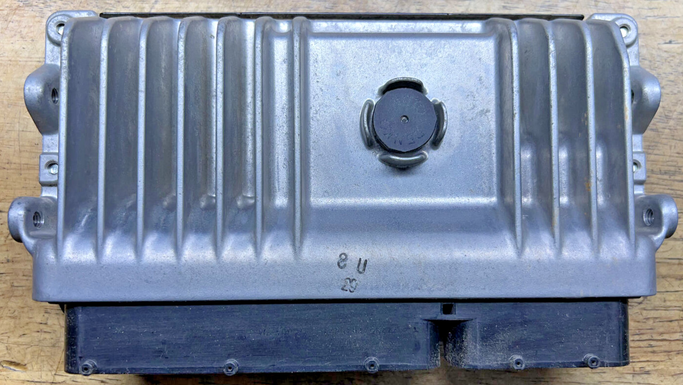 2016-17 Toyota ECM Prius PCM Engine Computer Control Module ECU 1.8L 89661-47652