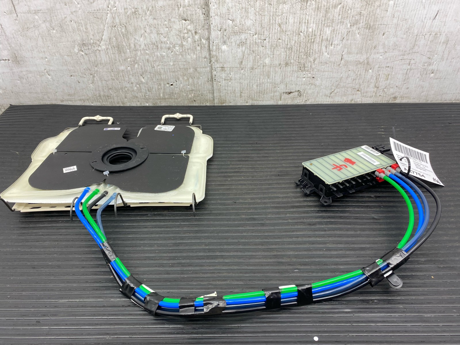 2021 – 2025 FORD EXPLORER OEM LEFT FRONT POWER SEAT ADJUST CONTROL MODULE