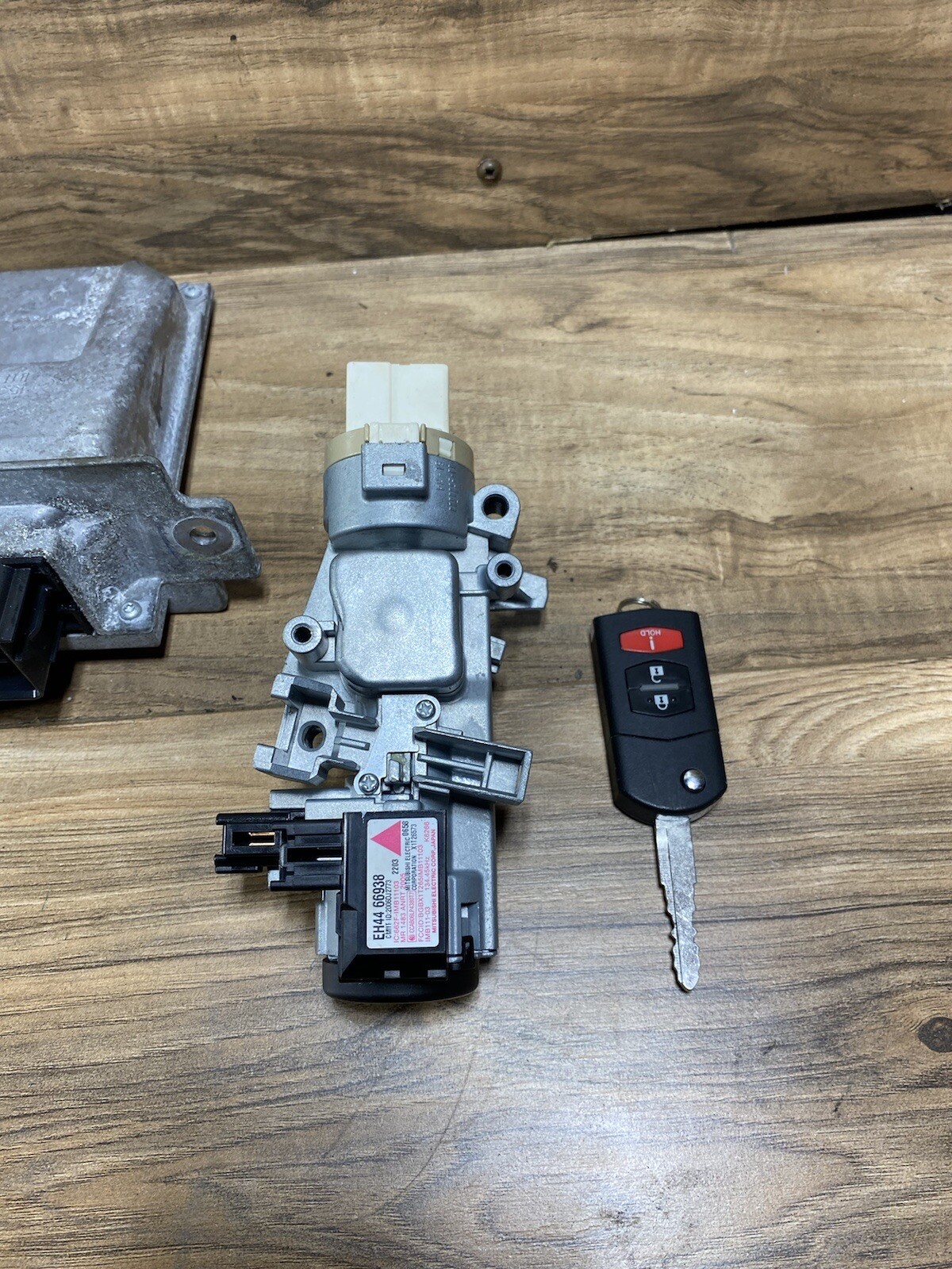 2011-2014 Mazda Cx-9 Engine Computer Ecu Key 1531657a01 28000 Mileage