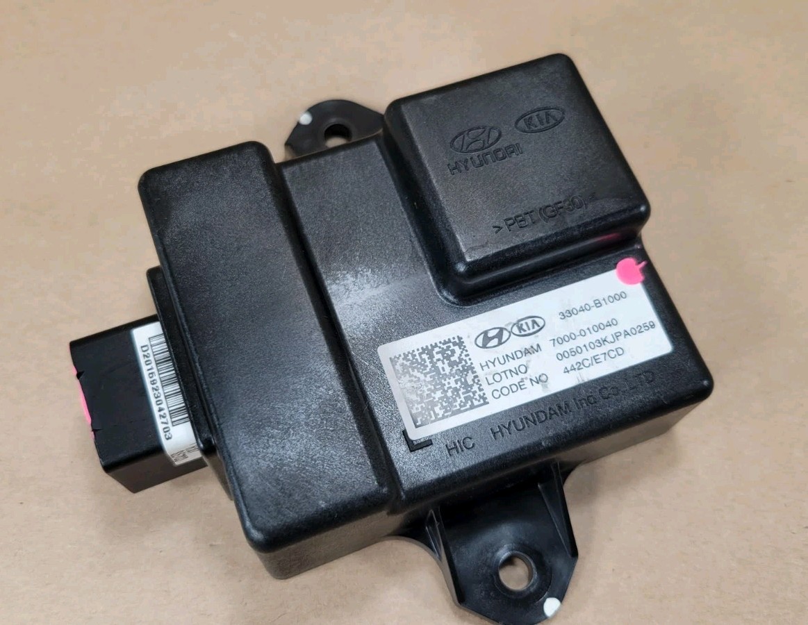 2015-2020 Hyundai Genesis G80 Fuel Pump Control Module Unit 33040-B1000 OEM USED