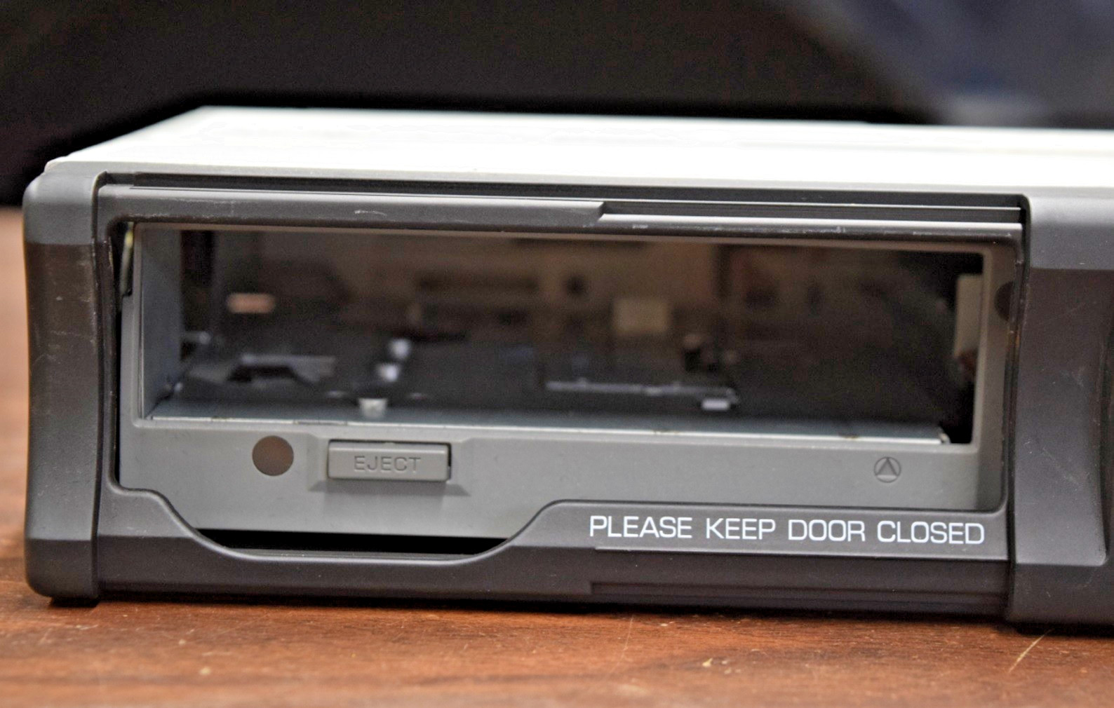 2005-2012 Land Rover Range Rover Cd Changer XQE500202