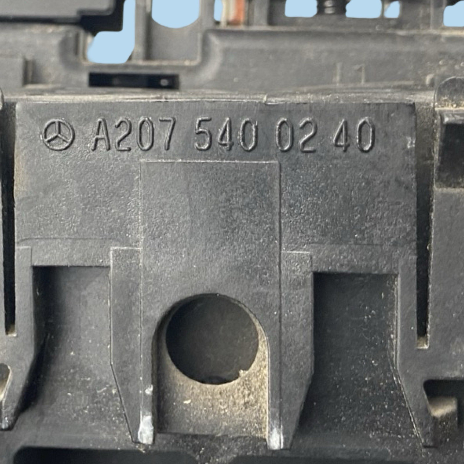 Engine Bay Power Distribution Box OEM 08-11 Mercedes W204 C250 C300 C350 C63