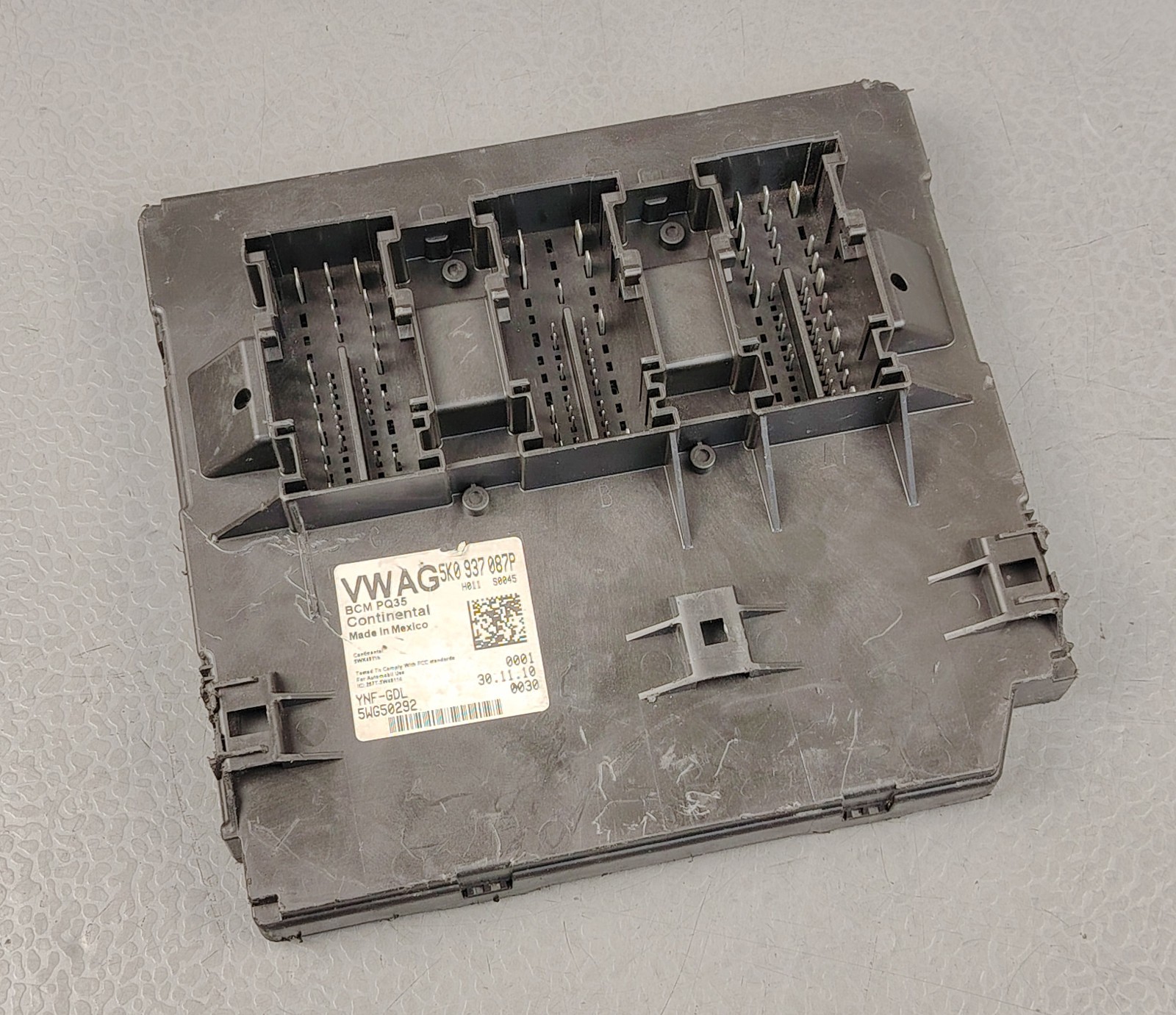 VW BCM FUSE BOX 5K0937087P 5K0-937-087-P 5WK50292B SHARAN 7N1 7N2 1.4 TSI 2015