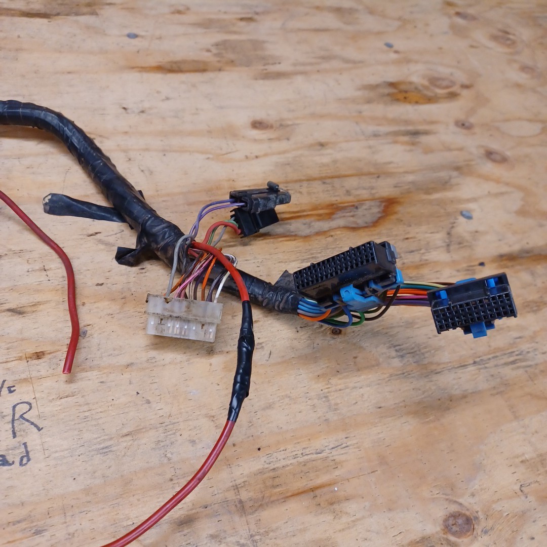 1987-1992 Chevrolet C1500 Truck V8 5.7L 350 4×2 ECM Plugs & Extras Wire Harness
