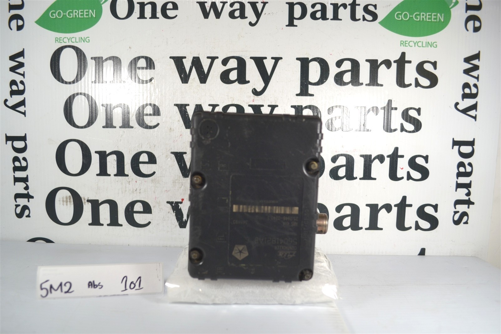 56041821AB Jeep Grand Cherokee 02-04 ABS Antilock Brake Pump Control OEM 5M2 101