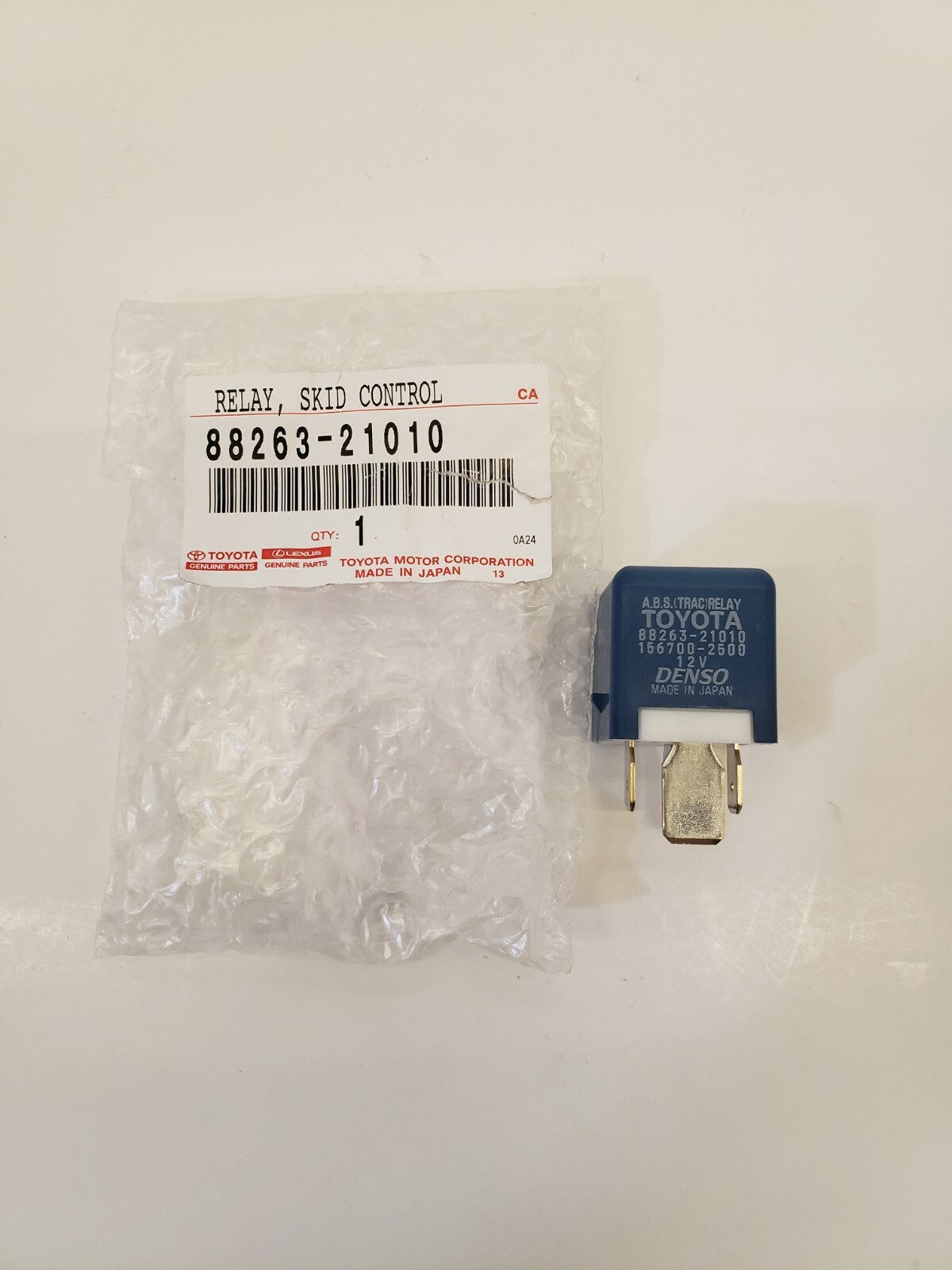 LEXUS OEM FACTORY SKID CONTROL RELAY 2007-2017 LS460 (88263-21010)