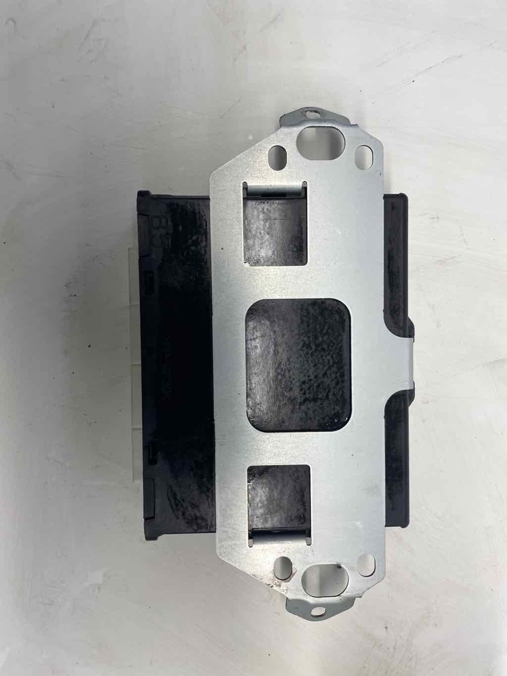 Used Engine Control Module (ECM) fits: 2006 Subaru Forester Electronic Control M