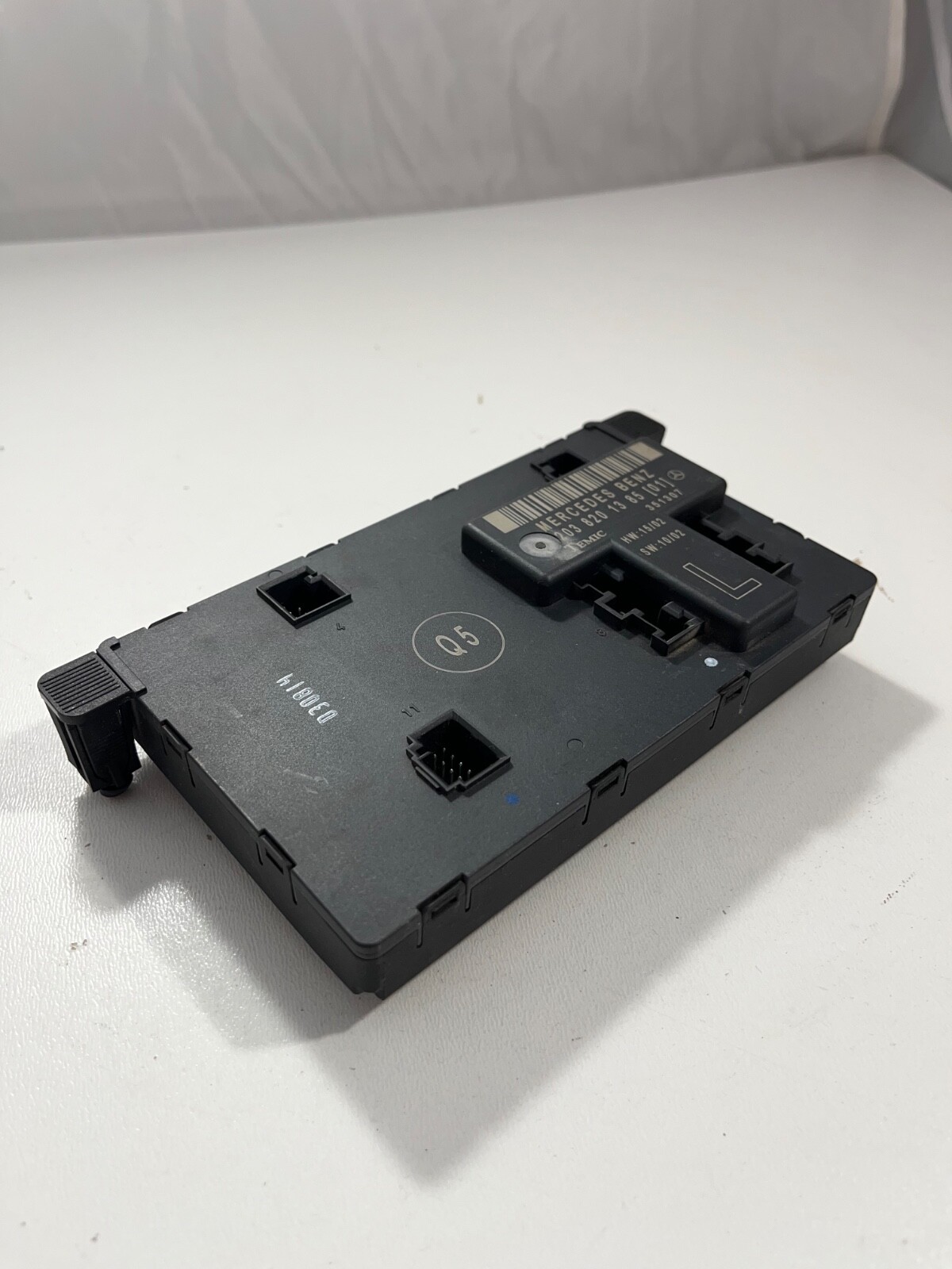 MERCEDES C Door Control Module Unit Front Left C Class W203 OEM A 2038201385