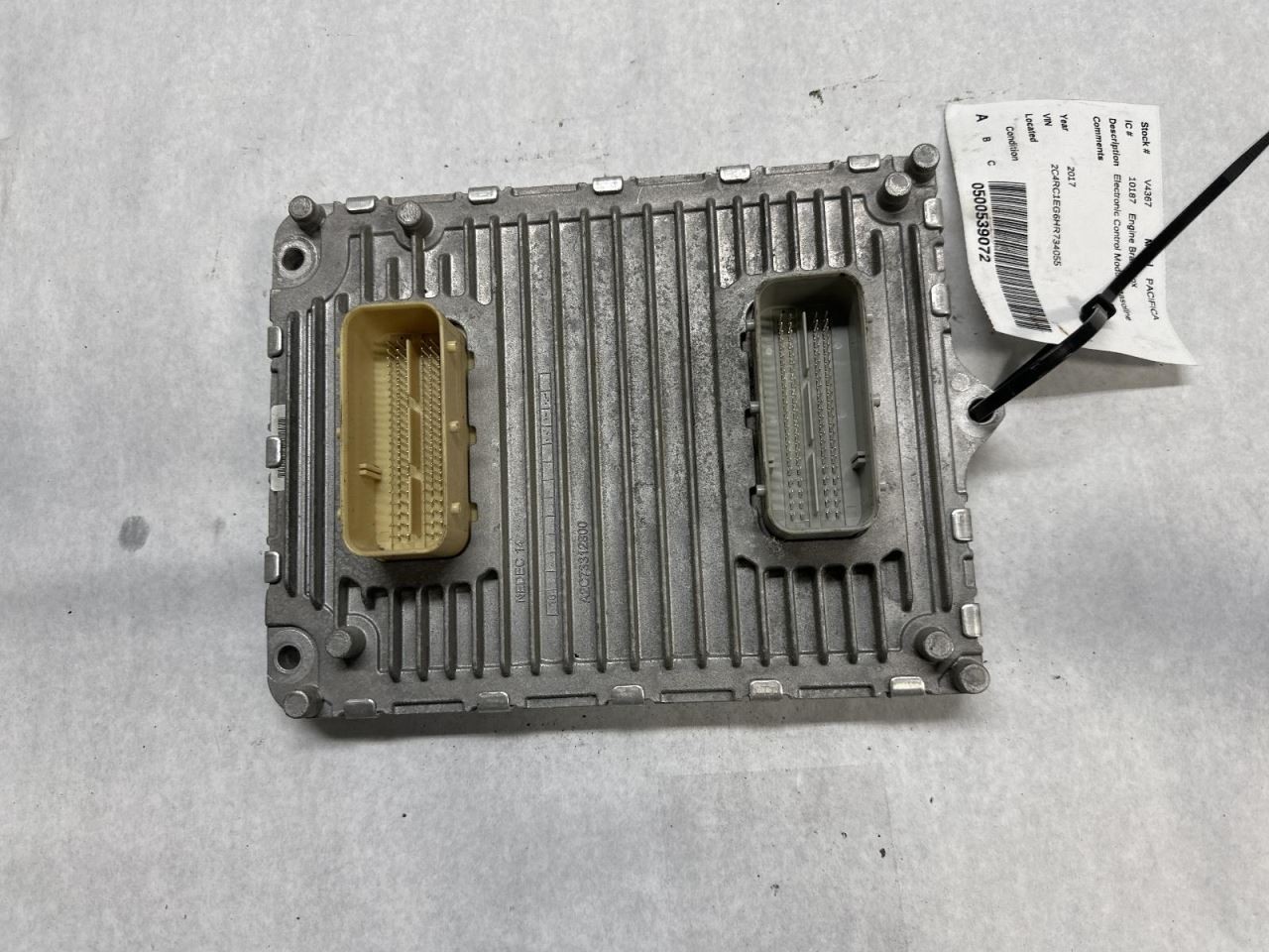 Engine ECM Electronic Control Module Gasoline Fits 17 PACIFICA 1961794