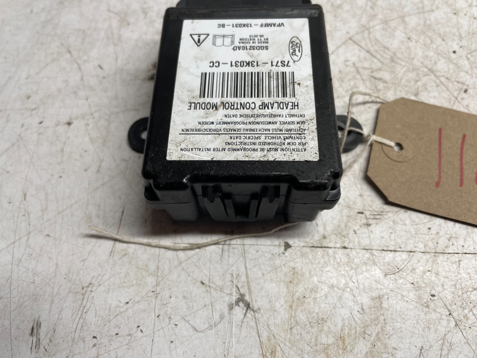 FORD KUGA MK2 HEADLIGHT MODULE 2013 – 2017 FROZEN WHITE 2.0 DIESEL TXMA AWD