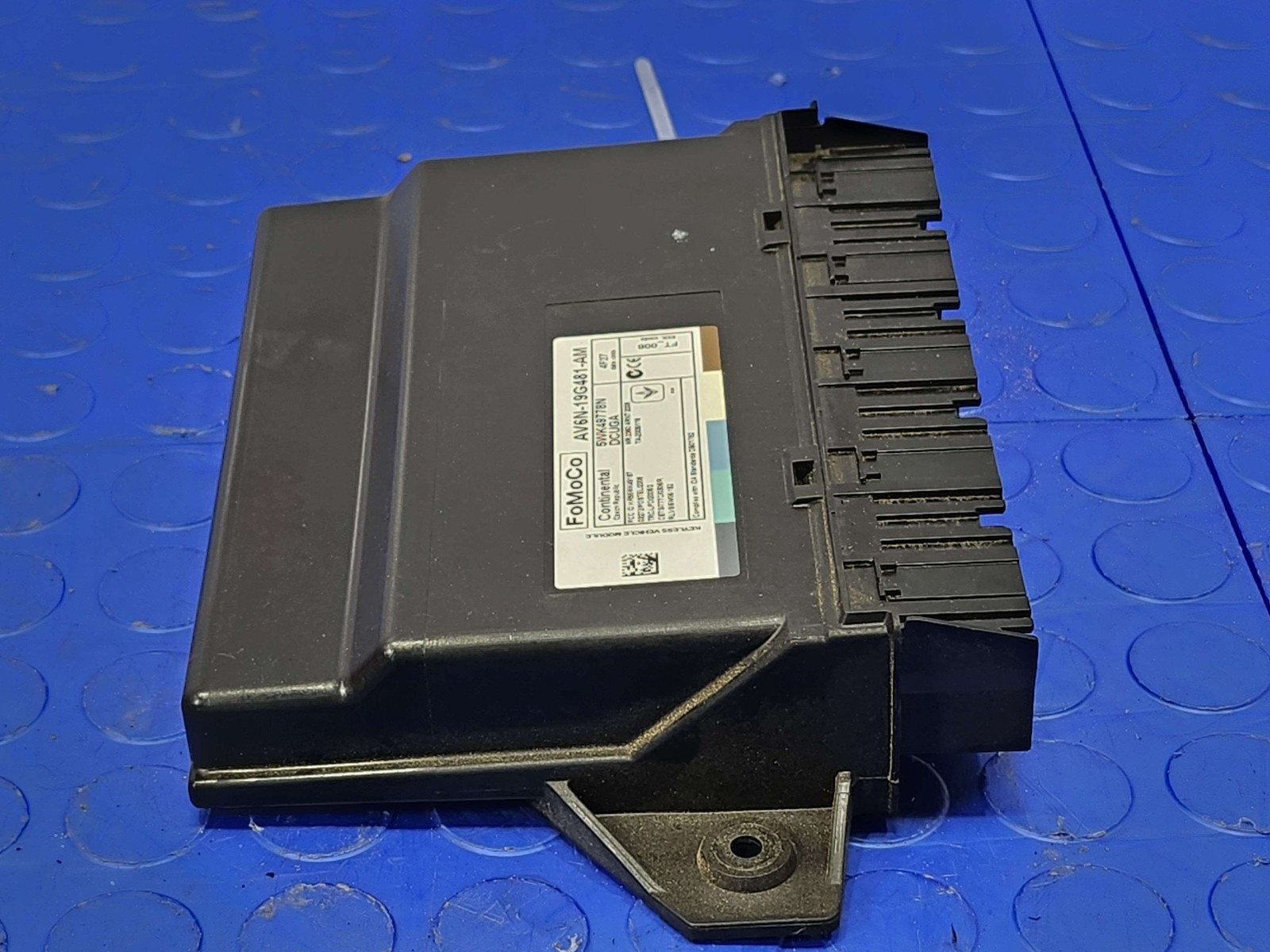 Passive Keyless Entry/Start Module Ford C-Max Escape Focus OEM AV6N19G481AM