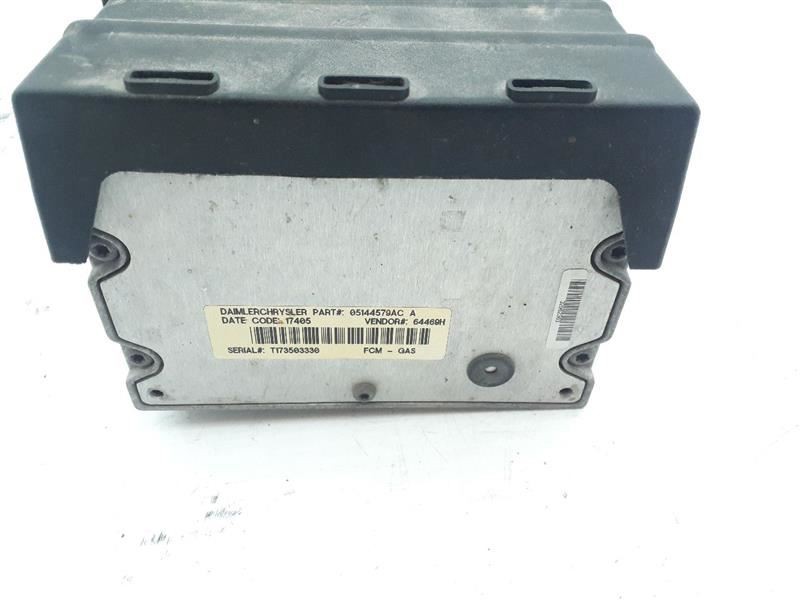 Front Control Multifunction Module Fits 06-07 CARAVAN 05144579AC
