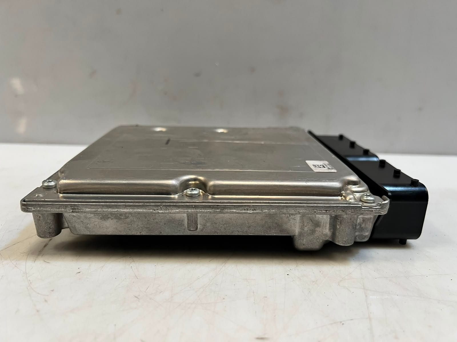 BMW 1 Series E81 E87 3′ E90 E91 Engine Control Unit ECU ONLY 7585247 OEM