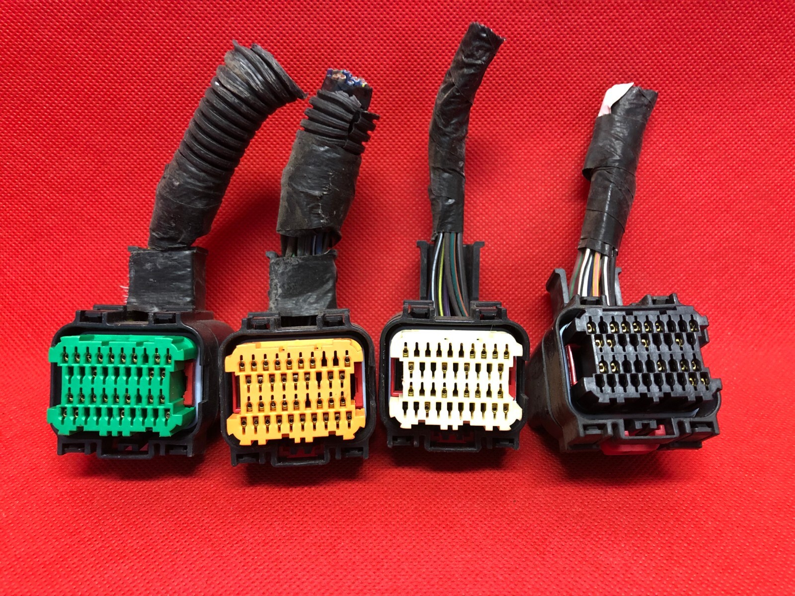 WIRING HARNESS PLUG CONNECTOR 08 CHRYSLER CHARGER ECM ECU MODULE PCM 05187011AE