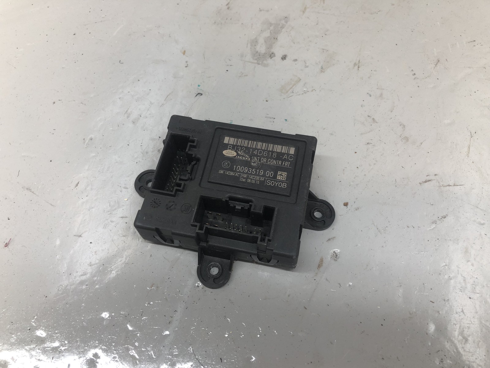 Discovery 4 Control Module ECU Off Side Front BJ32 14D618 AC Land Rover