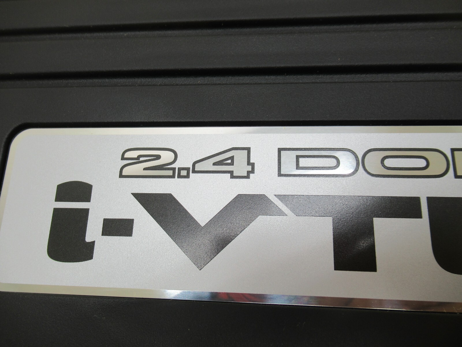 2008-09 HONDA ACCORD oem 2.4L ENGINE COVER PLASTIC TRIM PANEL TOP CAP i-VTEC CAR