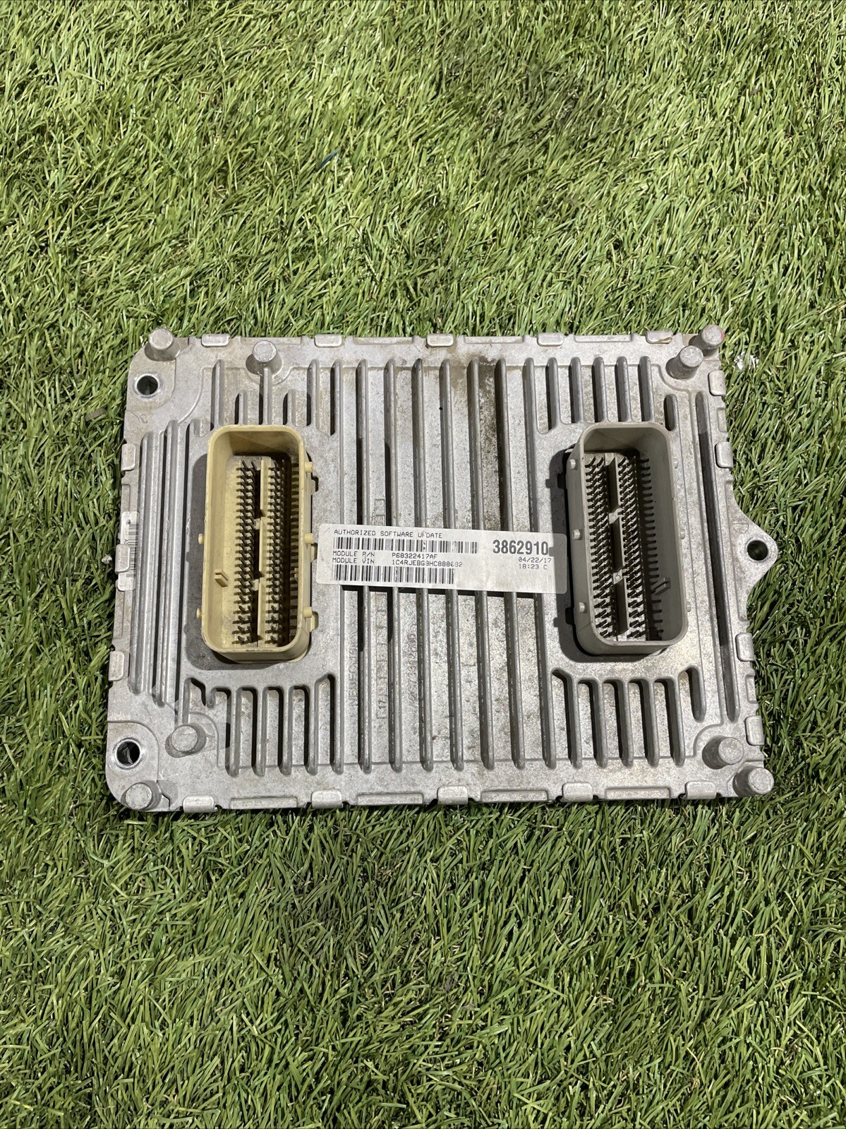 16-17 DURANGO 3.6L ENGINE COMPUTER BRAIN BOX ECU ECM 68322417AF 8243326AB