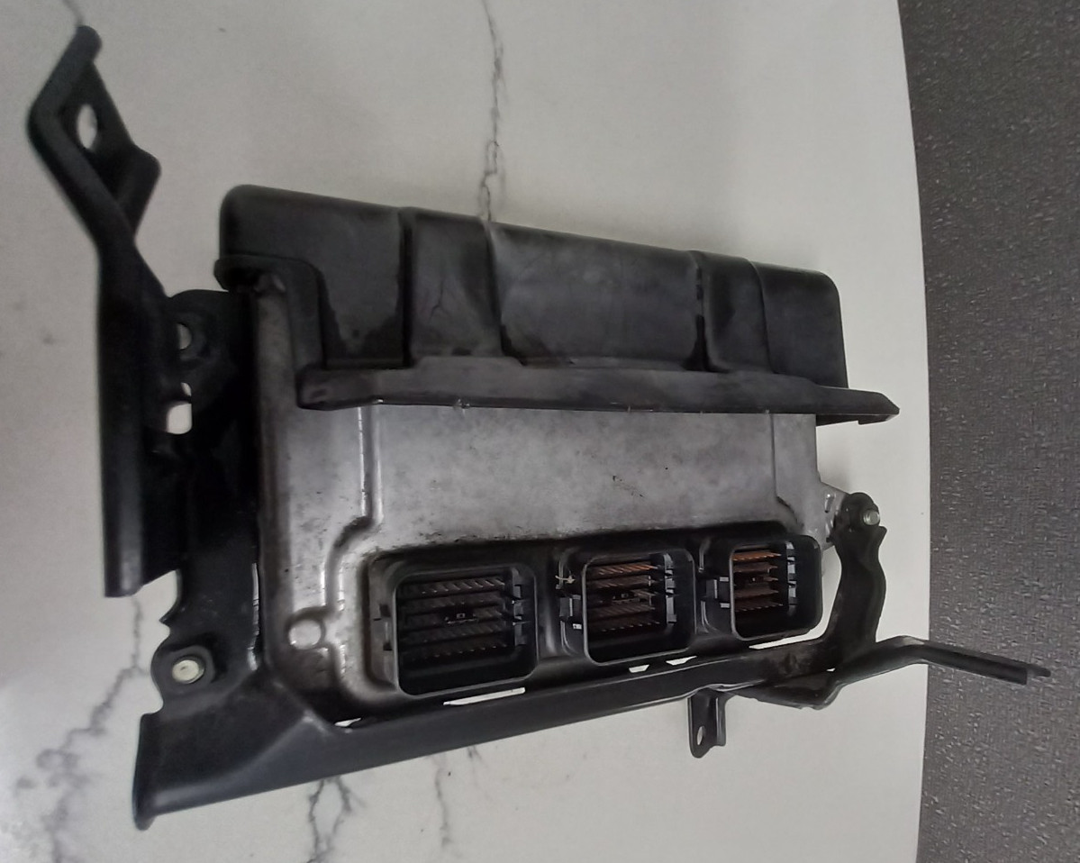 2010 Honda Insight Engine Computer Control Module ECU ECM PCM 37820-RBJ-L66 OEM