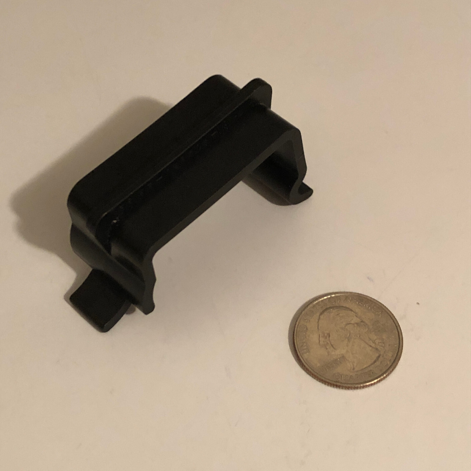 Ford E6EF-12B518-AA Engine Computer PCM Plastic Retainer Clip OEM