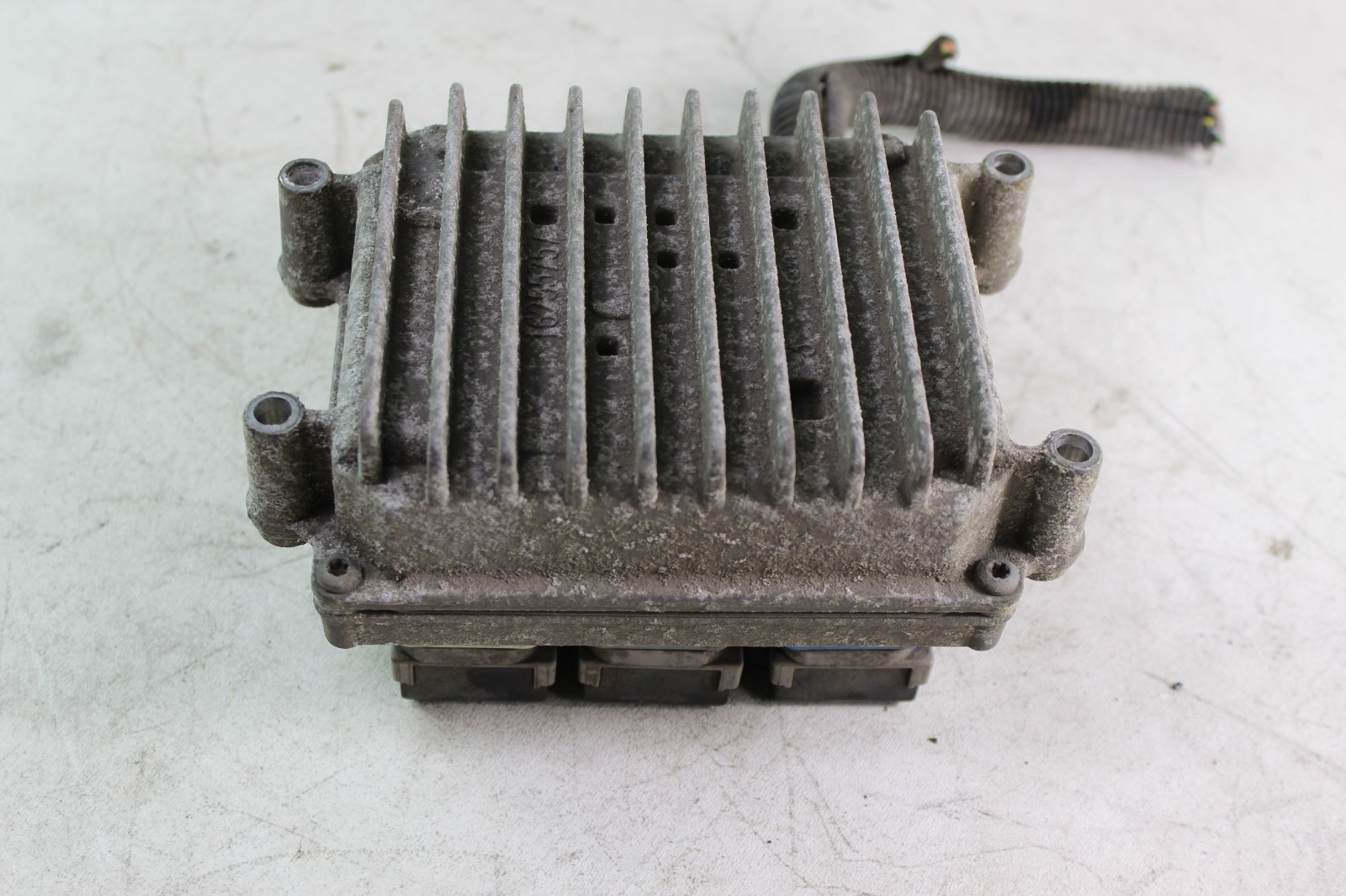 2003-2006 GMC Envoy 4.2L Engine Computer Control Unit OEM 12573576