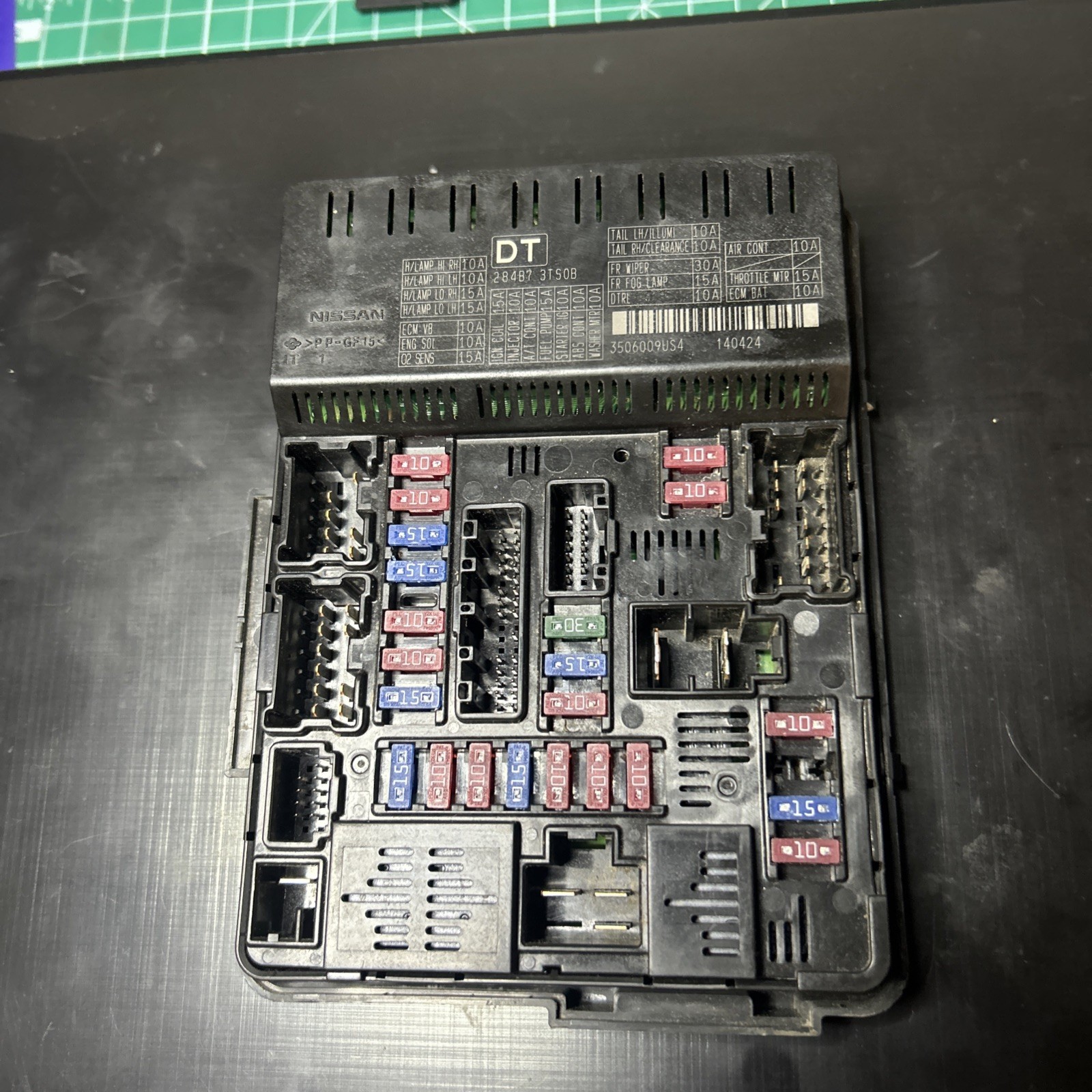 2014 Nissan Altima 2.5L Engine Bay Fuse Panel Fuse Box 284B7-3TS0B Power Relay