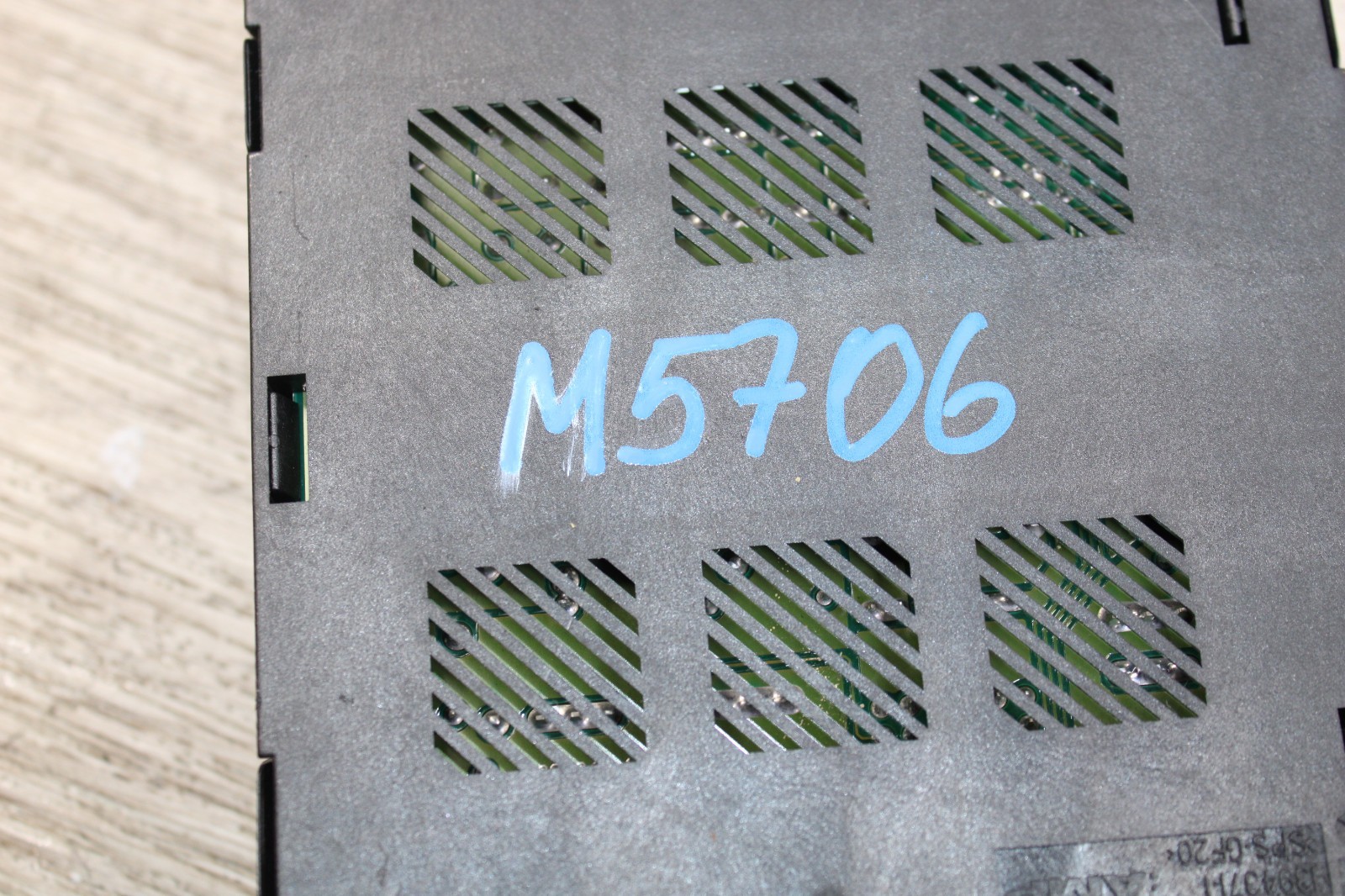 02=08 BMW E65 E66 E63 E64 E60 E61 E53 N62 IVM INTEGRATED POWER SUPPLY CONTROL
