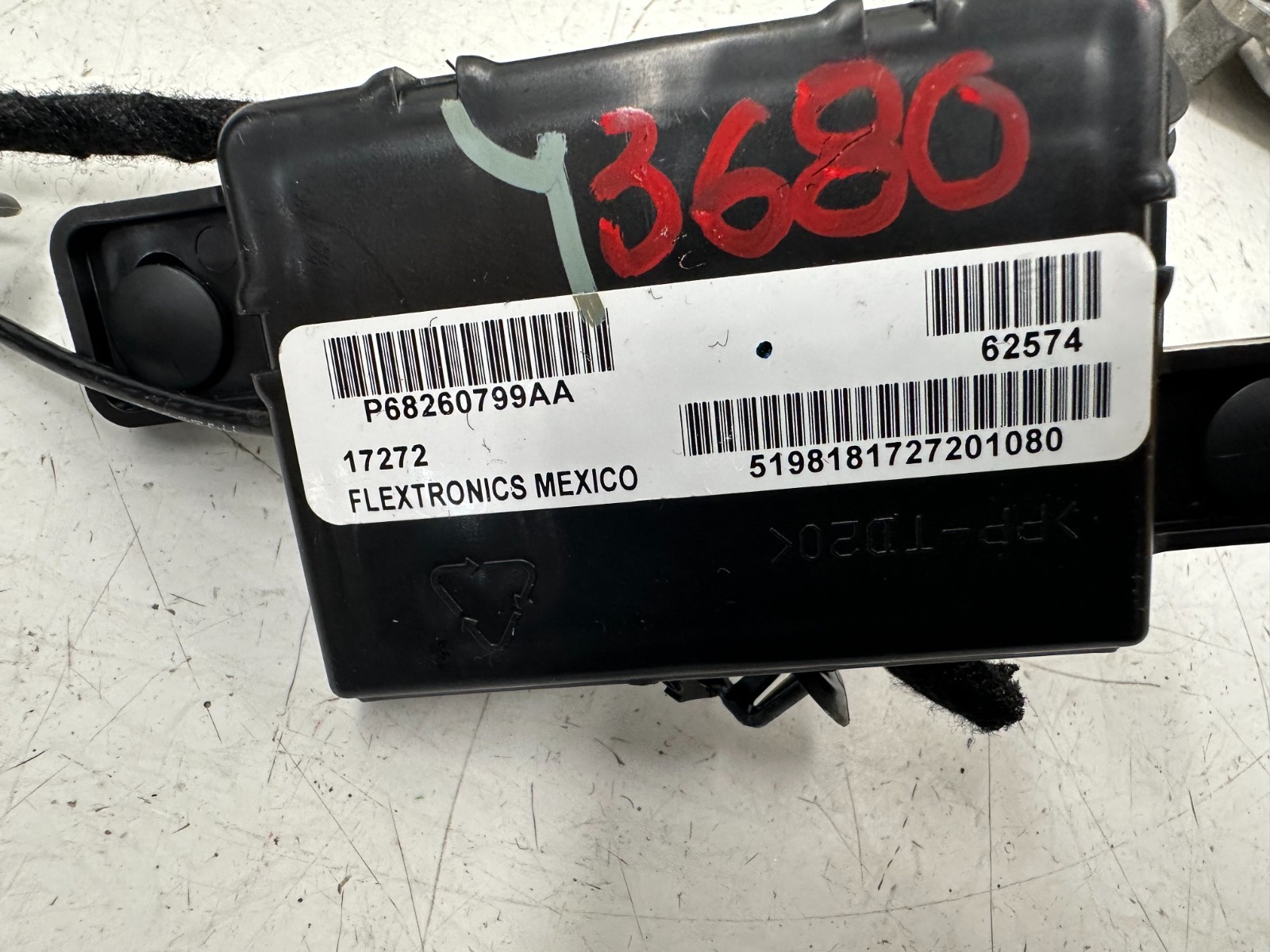 2018 JEEP COMPASS ECU IGNITION COMPUTER KEY SET WITH SPEEDOMETER, OEM LOT3680