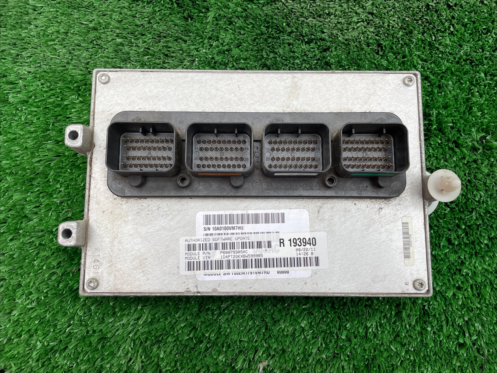 2011 Dodge Nitro 3.7L ENGINE COMPUTER BRAIN BOX MODULE ECM ECU P68079305AC