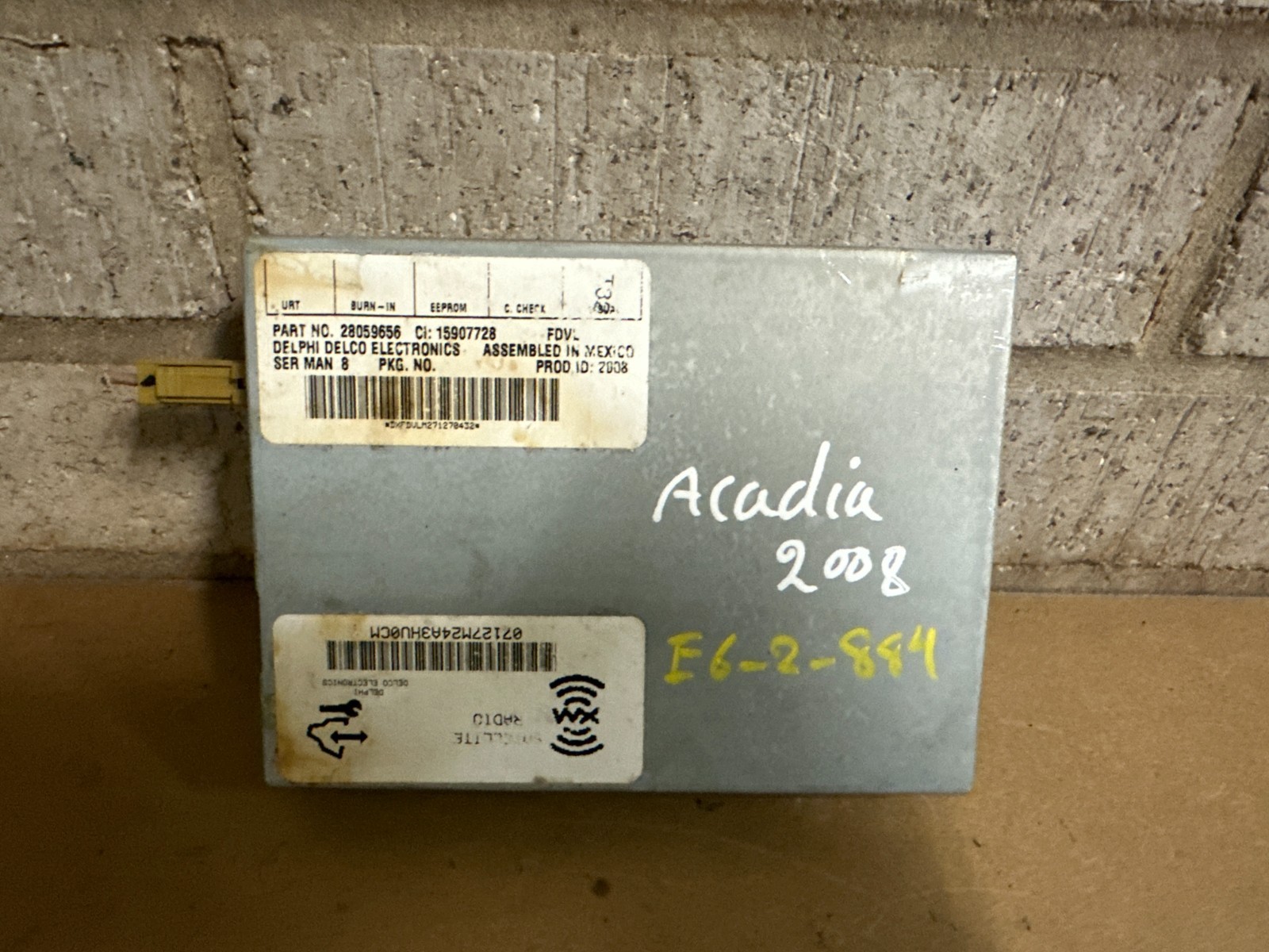2008-2010 GMC Acadia XM Satellite Radio Receiver Control Module 28059656 OEM
