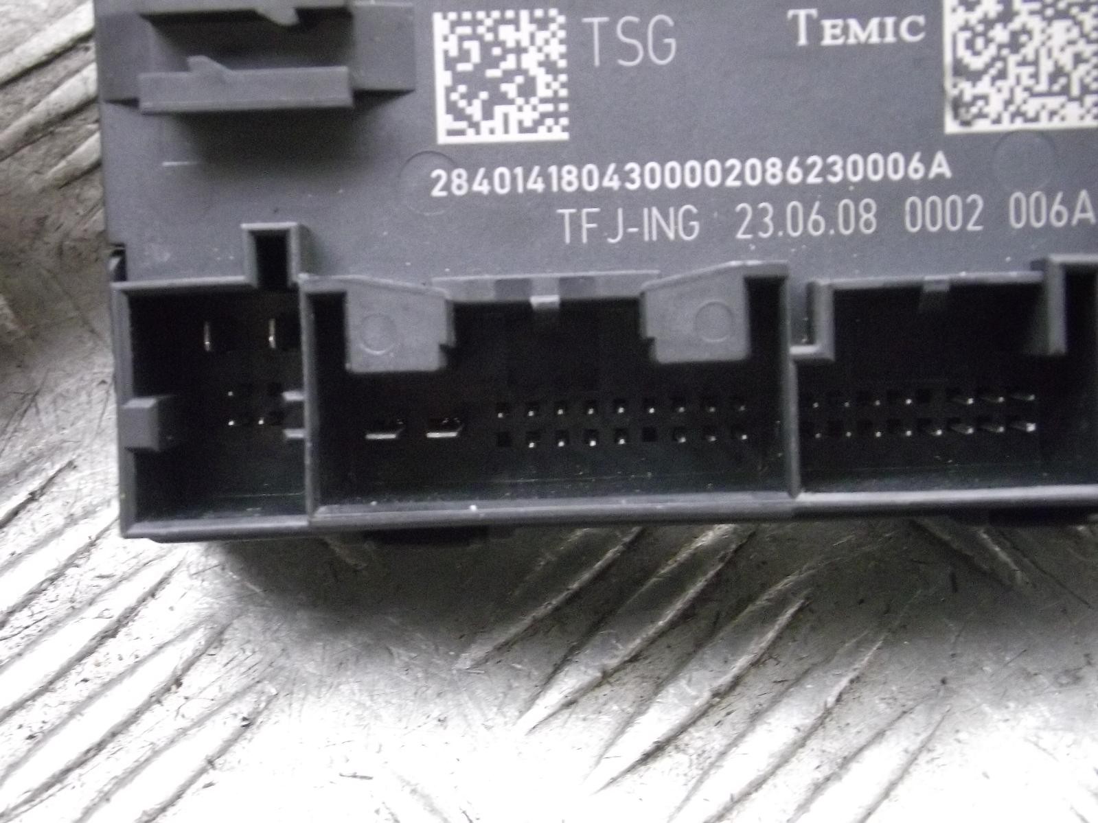 Audi Q7 Right Driver Offside Front Door Control Ecu 4f0959793r 4l 2006-2015F