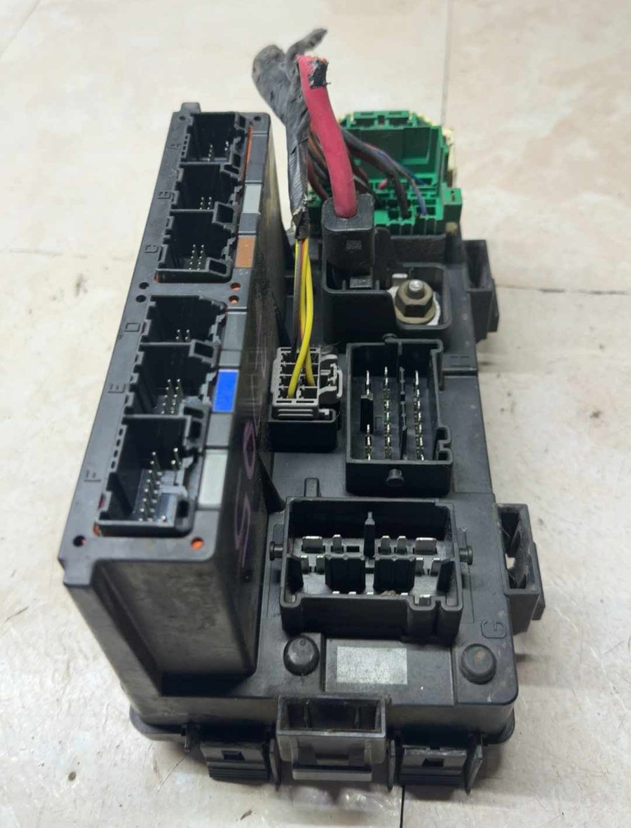 2007-2008 SEBRING Multifunction Totally Integrated Power Body Control Fuse Box