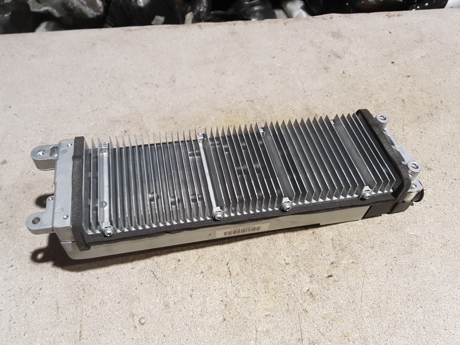 2010 Lexus LS LS600h XF40 Hybrid Battery Converter g9270-50010 ref24
