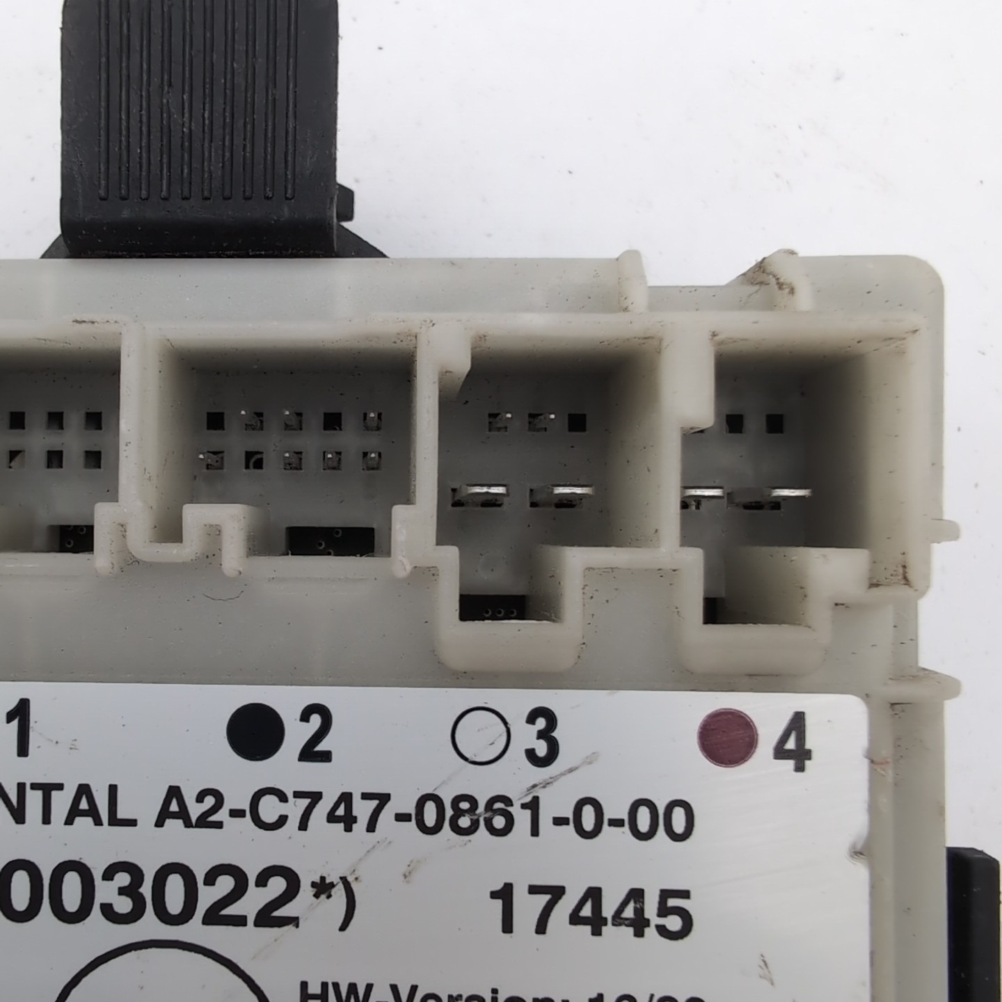 2017 – 2021 MERCEDES C300 W205 REAR RIGHT SIDE DOOR CONTROL UNIT OEM A2139003022