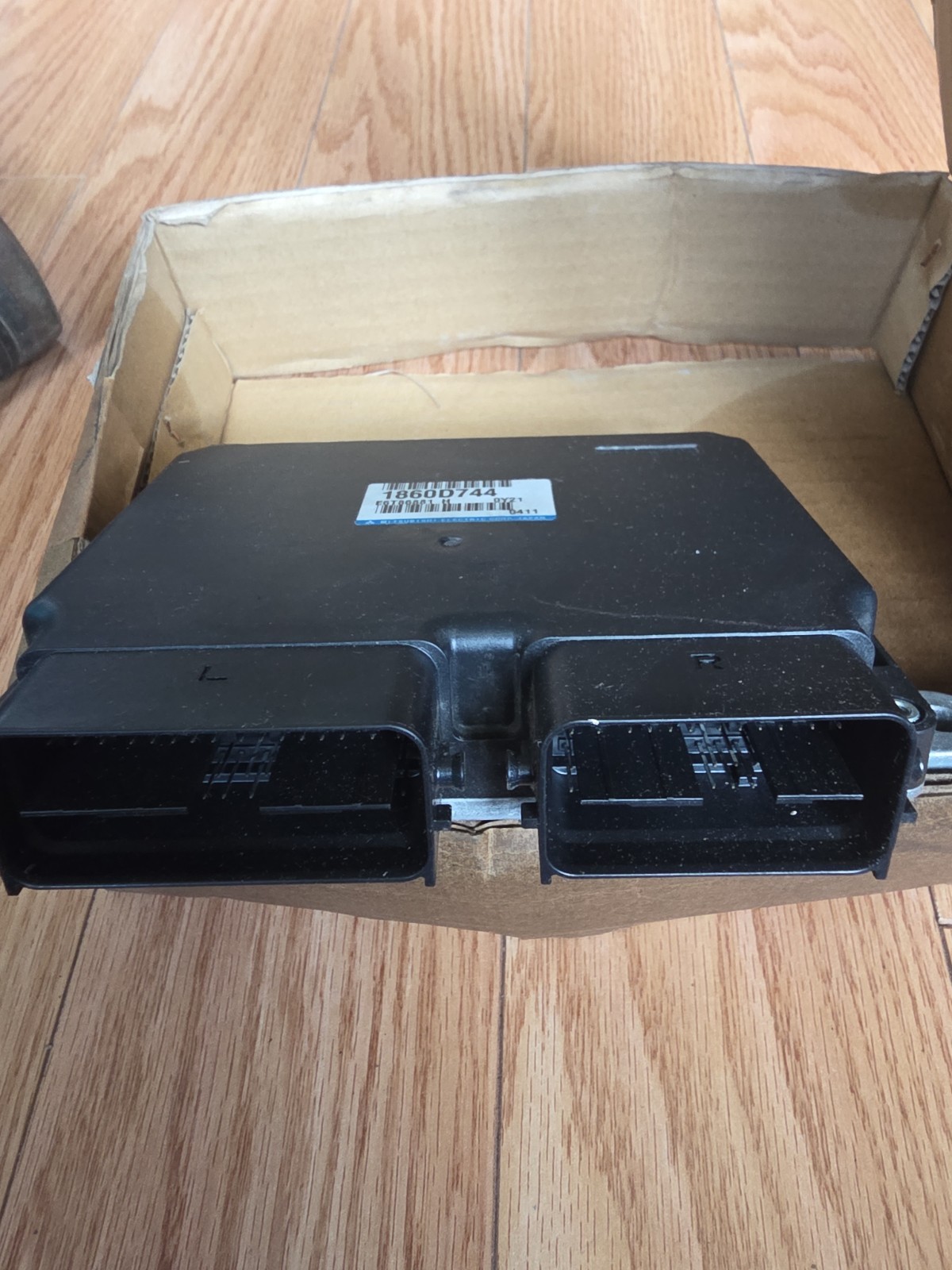 ECM – Mitsubishi (1860D744)2021 Mitsubishi Outlander Sport