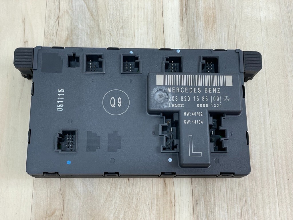 2002-2007 Mercedes OEM W203 C-CLASS LEFT FRONT DOOR MODULE 2038201585