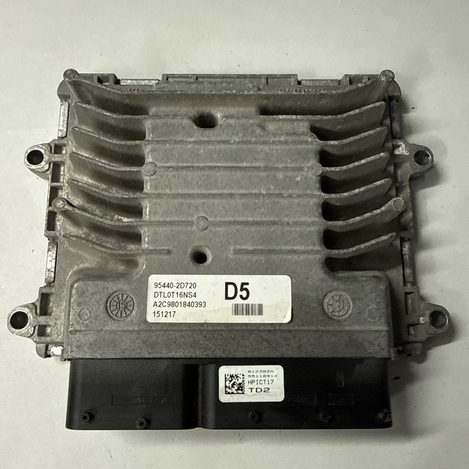 2016-2018 Hyundai Tucson Transmission Control Unit OEM 955402D720