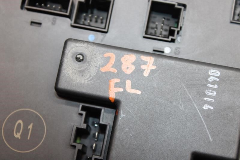 Chassis ECM 211 Type E350 Door Mounted Fits 03-06 MERCEDES E-CLASS 12210